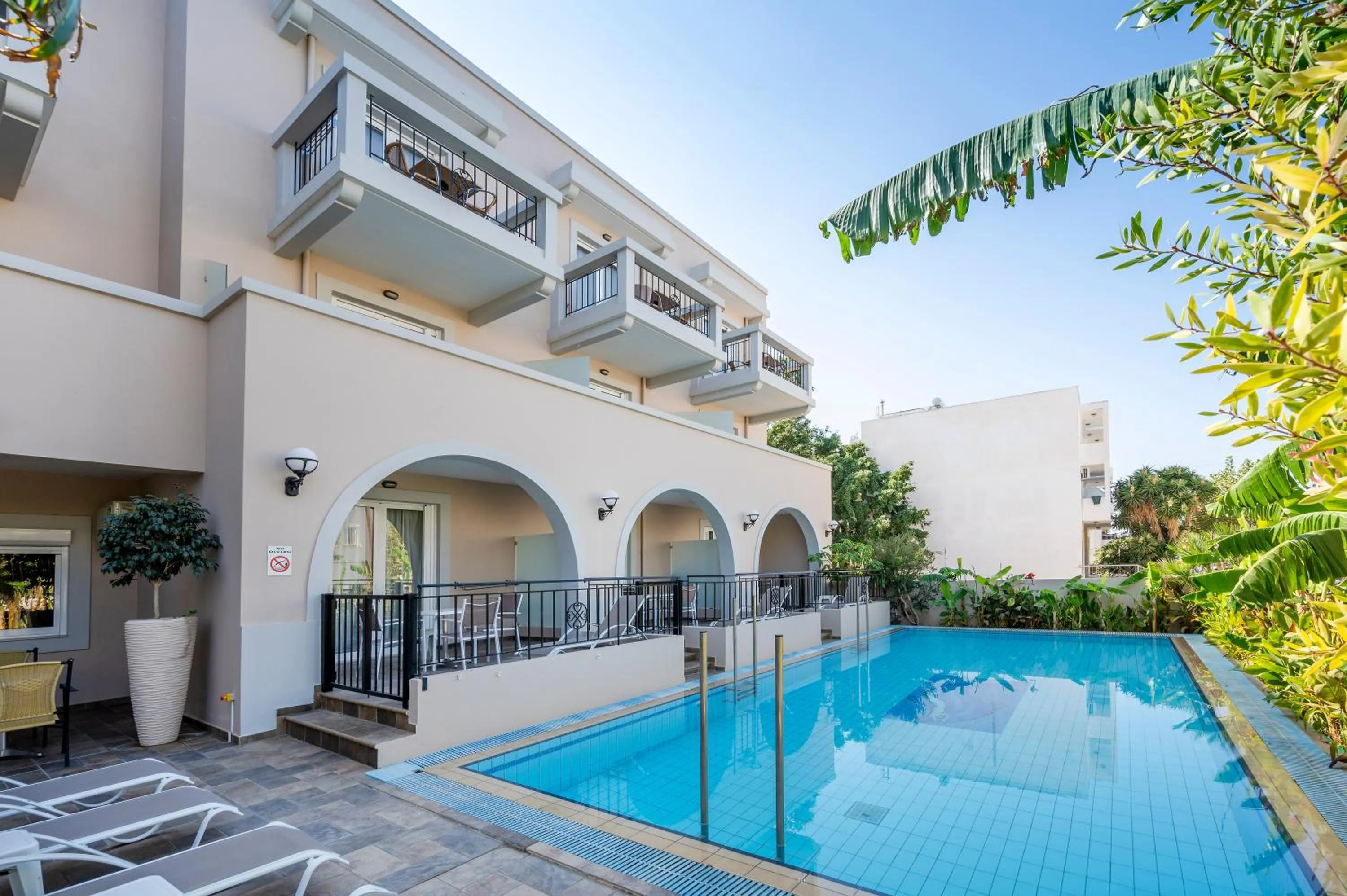 Executive Suite with pool Access in Peridis Family Resort