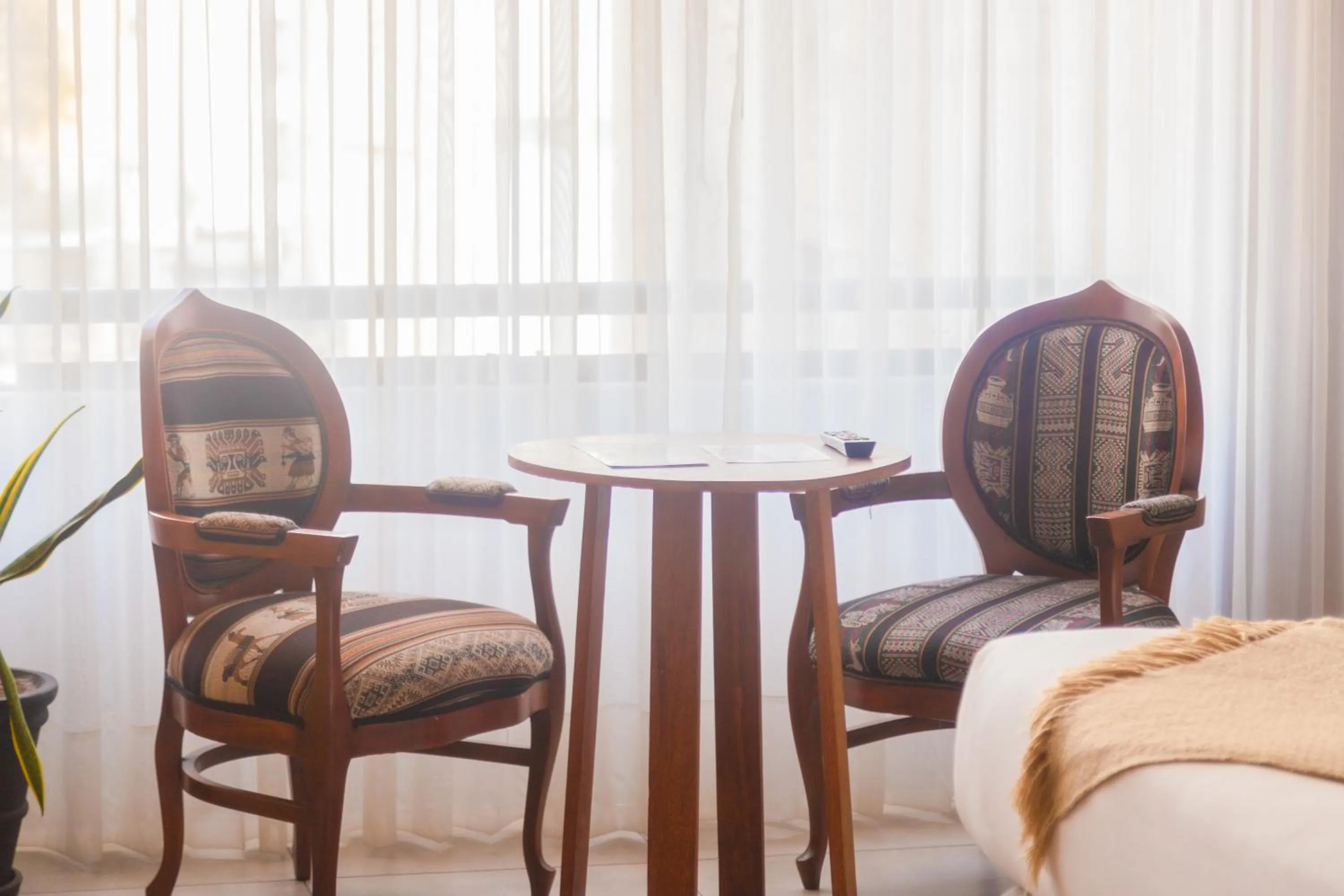 Family Room with Private Bathroom in NAIA Miraflores Lima