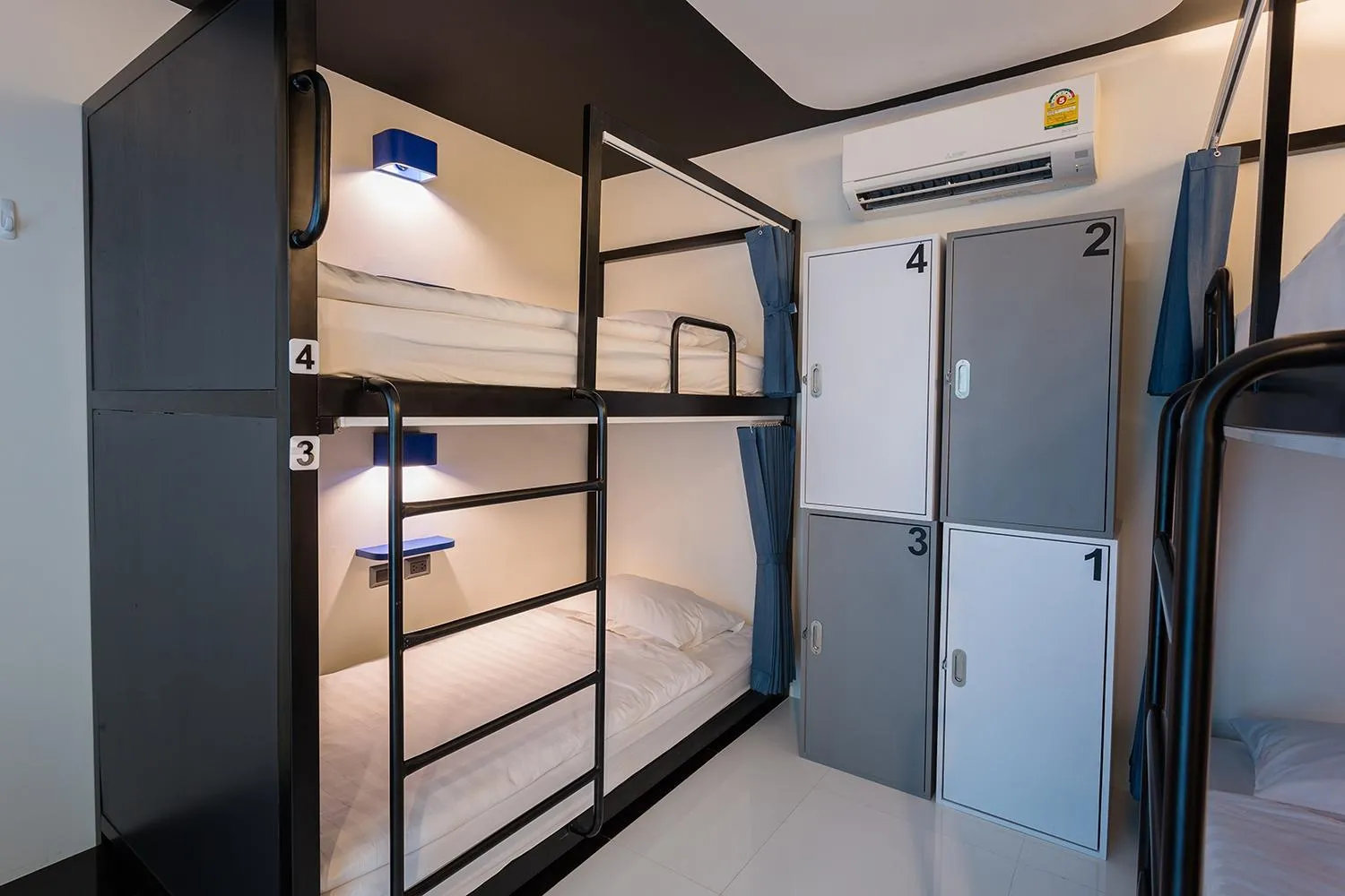 Bed in 4-Bed Mixed Dormitory Room with Shared Bathroom in BearPacker Patong Hostel