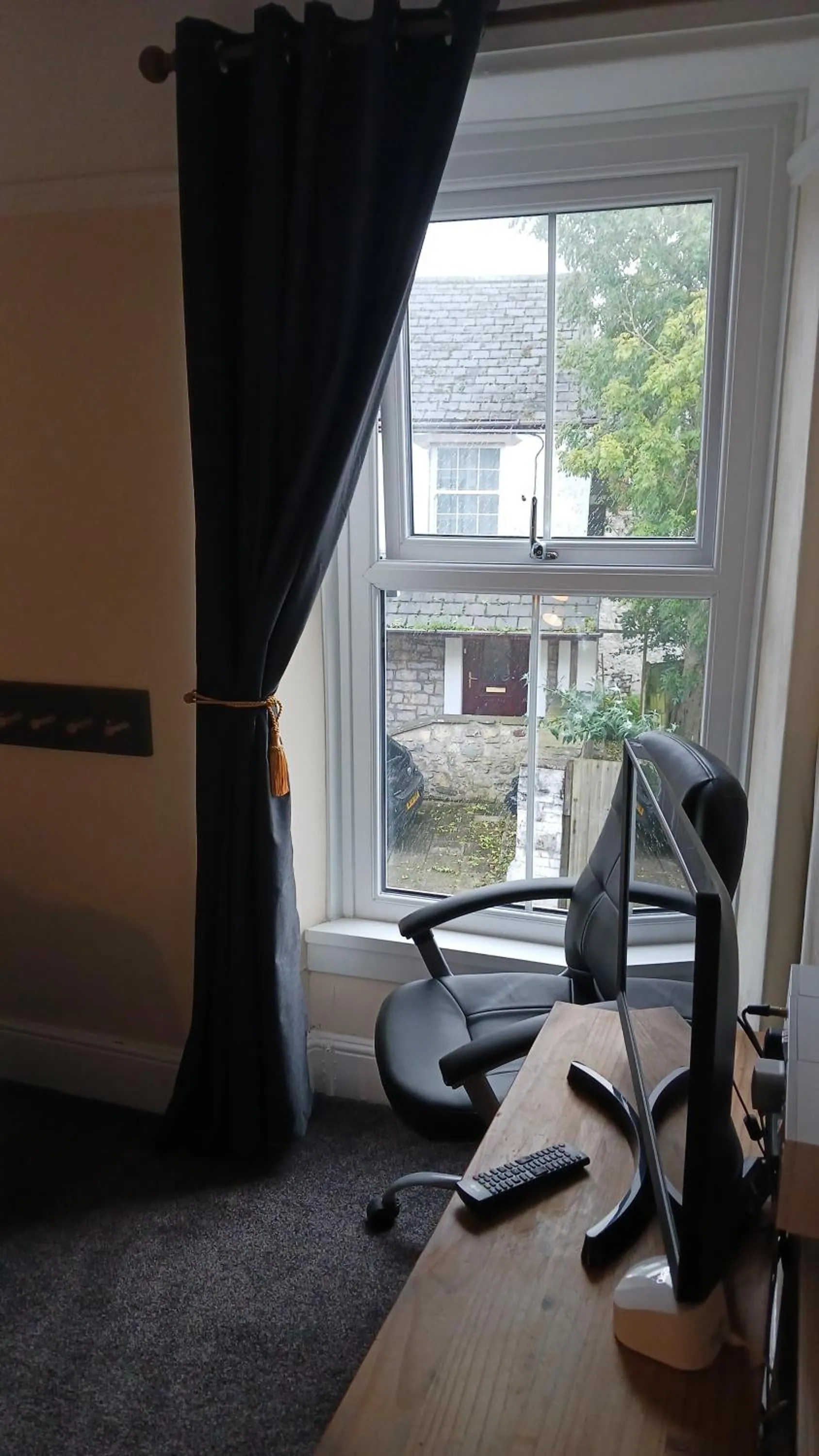 Standard Single Room with Shared Bathroom - single occupancy in Mair's