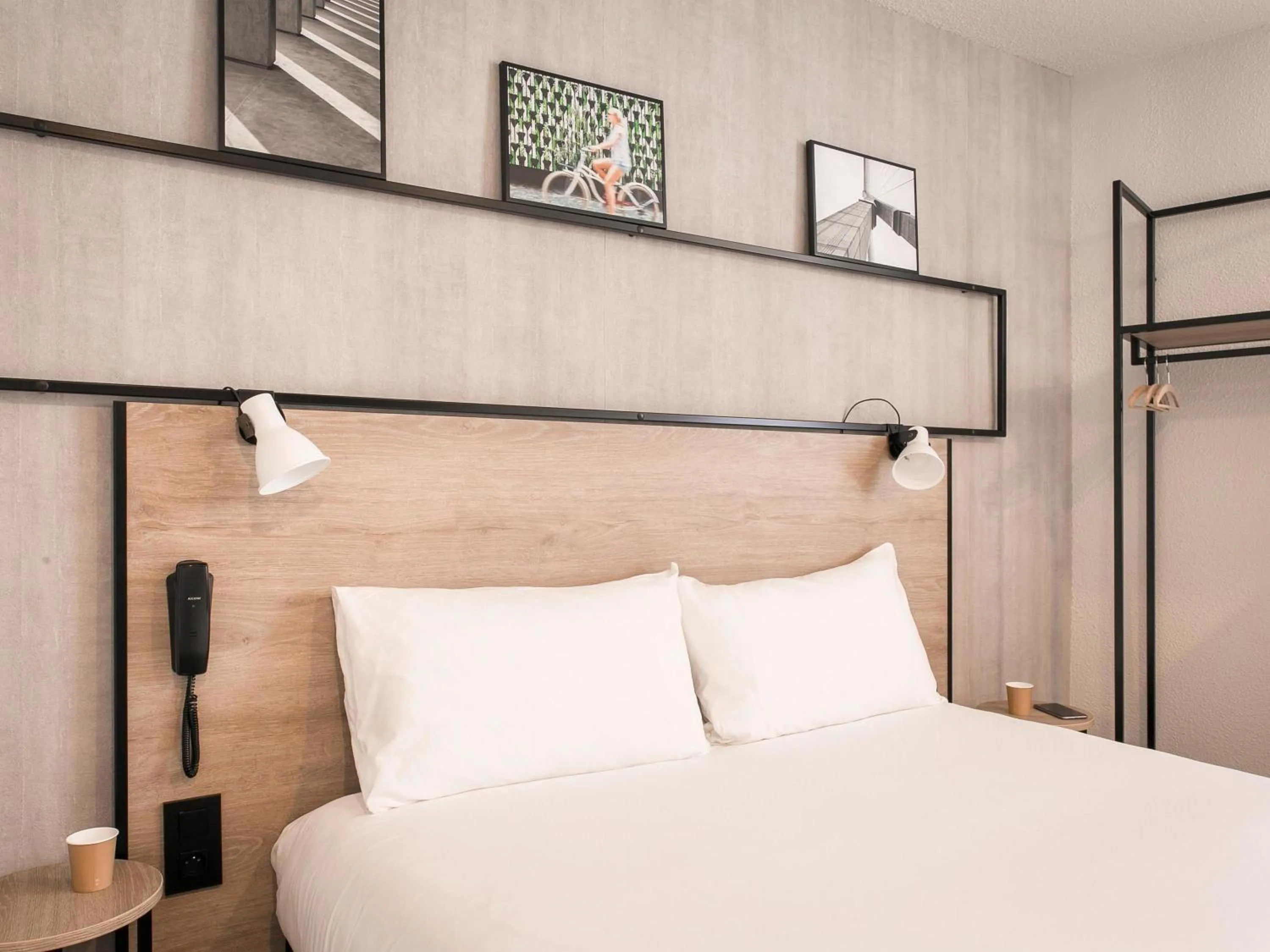 Standard Double Room in ibis Avignon Sud