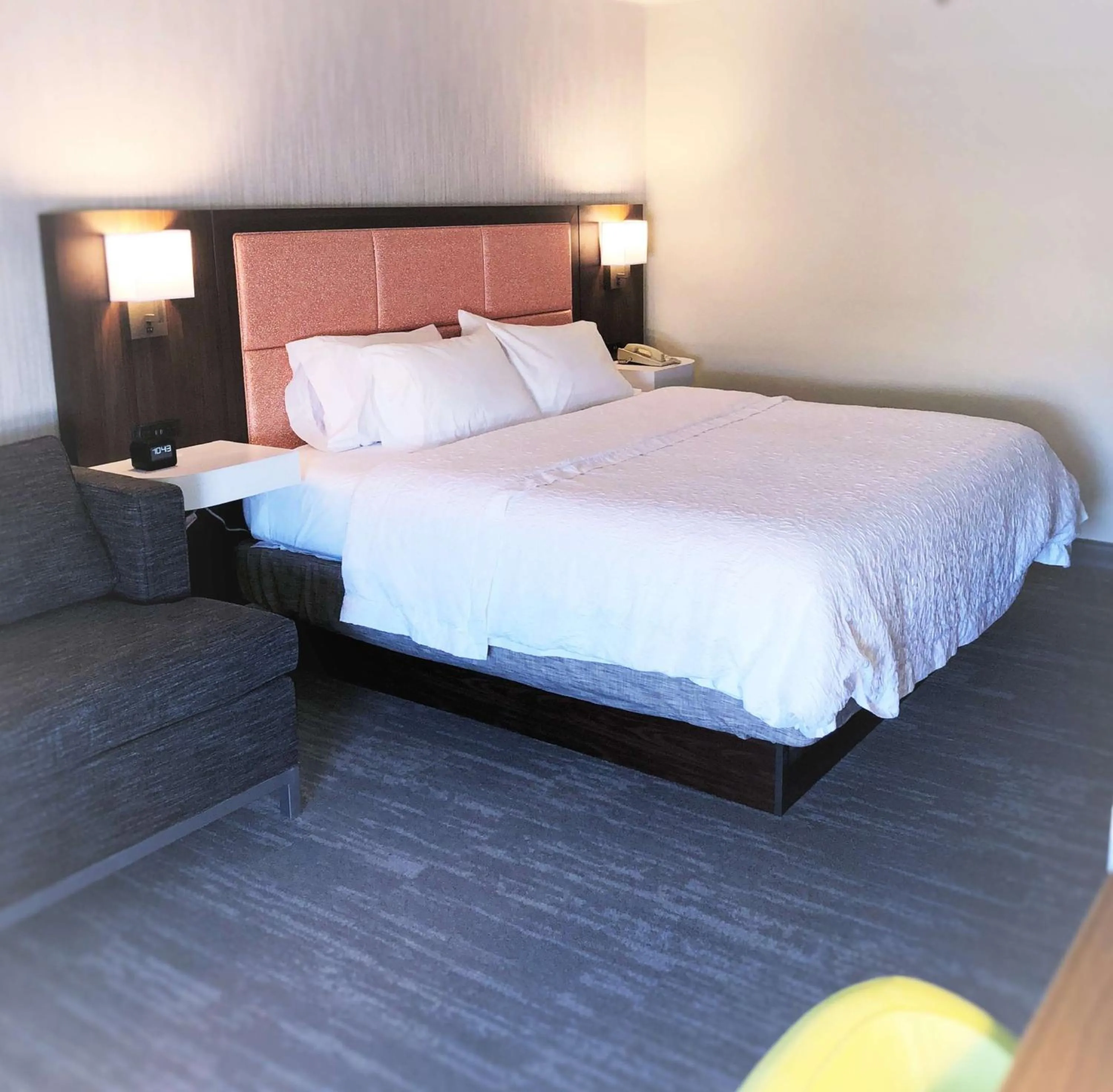 King Room with Sofa Bed - Non-Smoking in Hampton Inn Williamsport