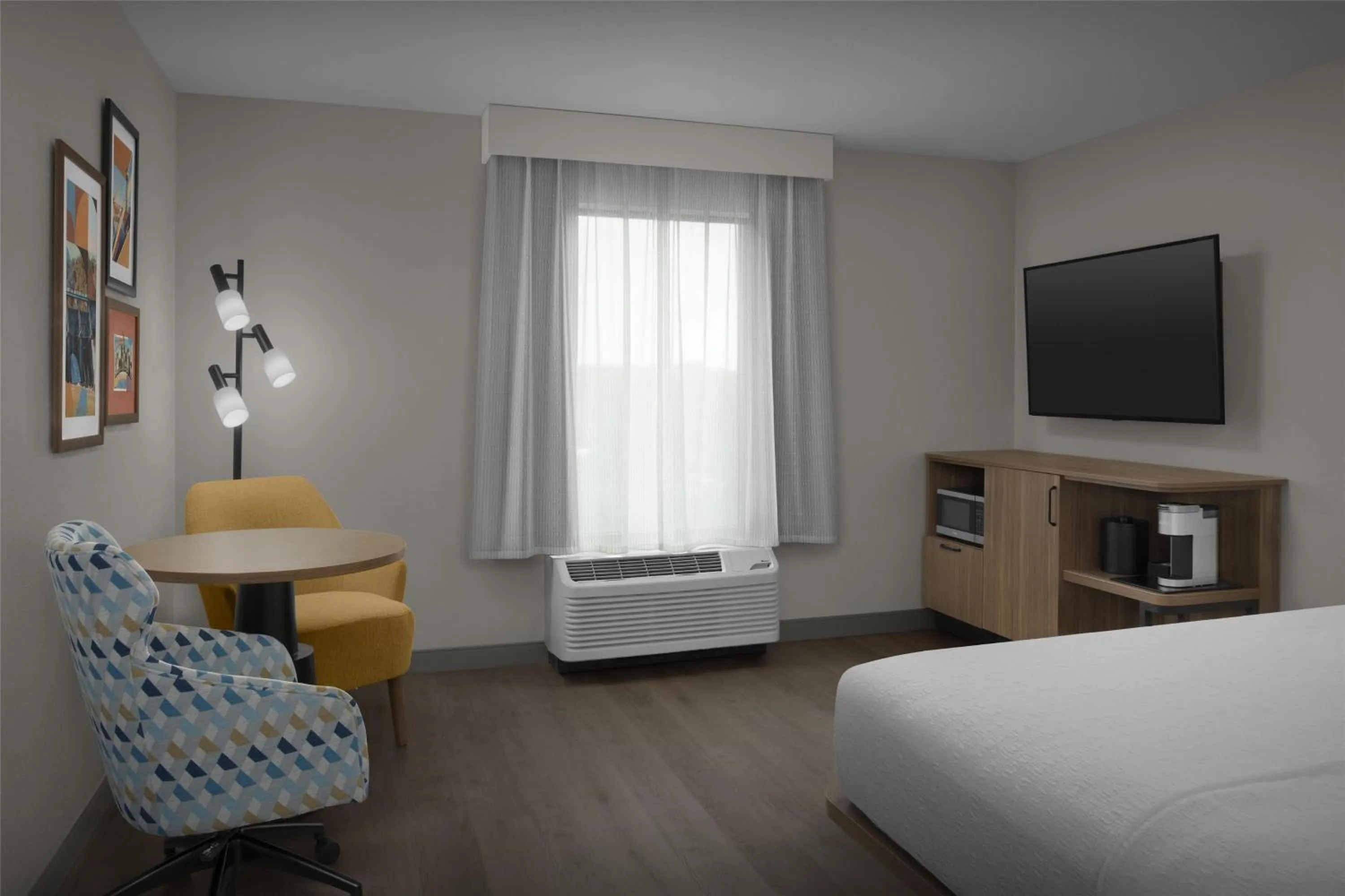 King Room - Non-Smoking in Hampton Inn Lenoir City