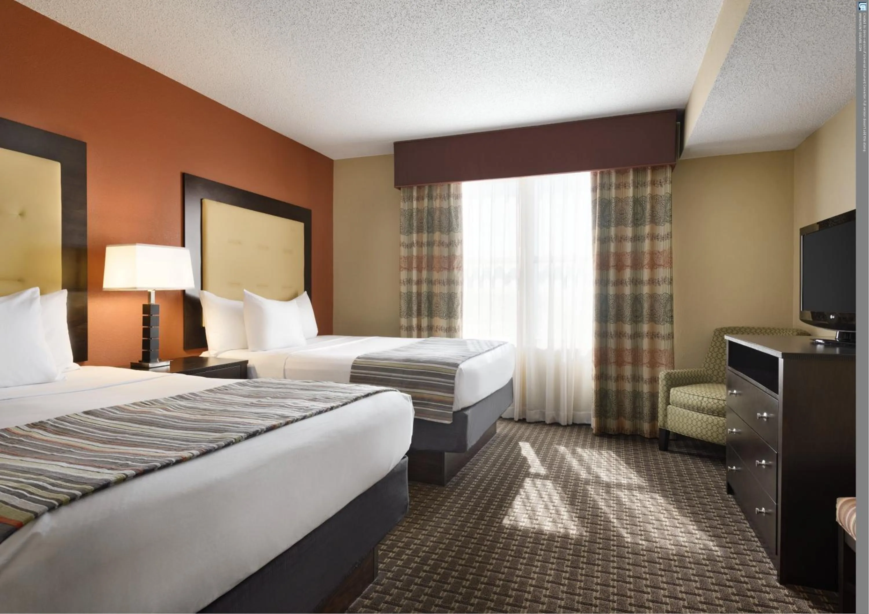 Queen Suite with Sofa Bed - Non-Smoking in Garner Hotel Evansville East by IHG