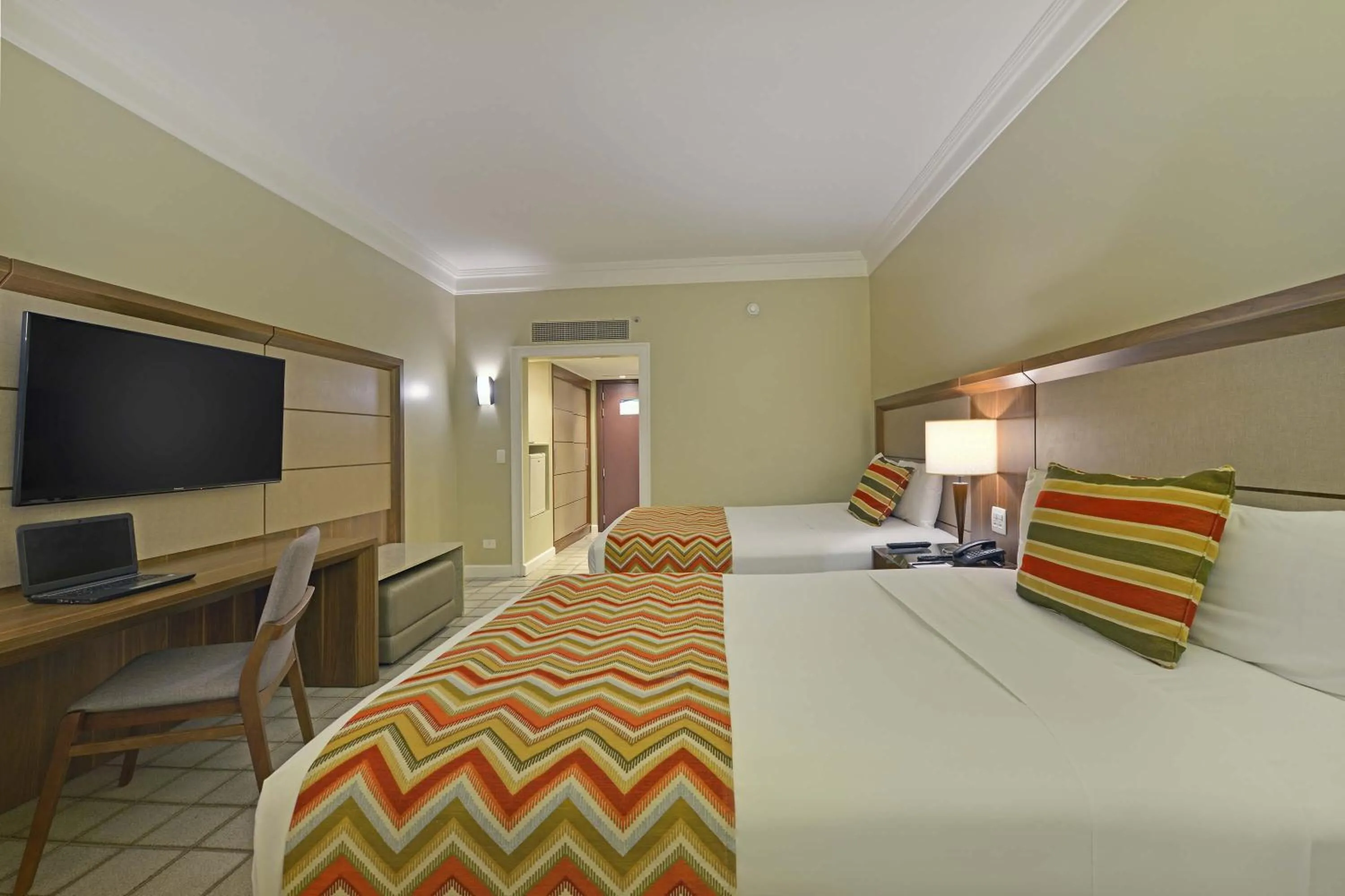 Luxury Room with 2 Double Beds in Hotel Deville Prime Salvador
