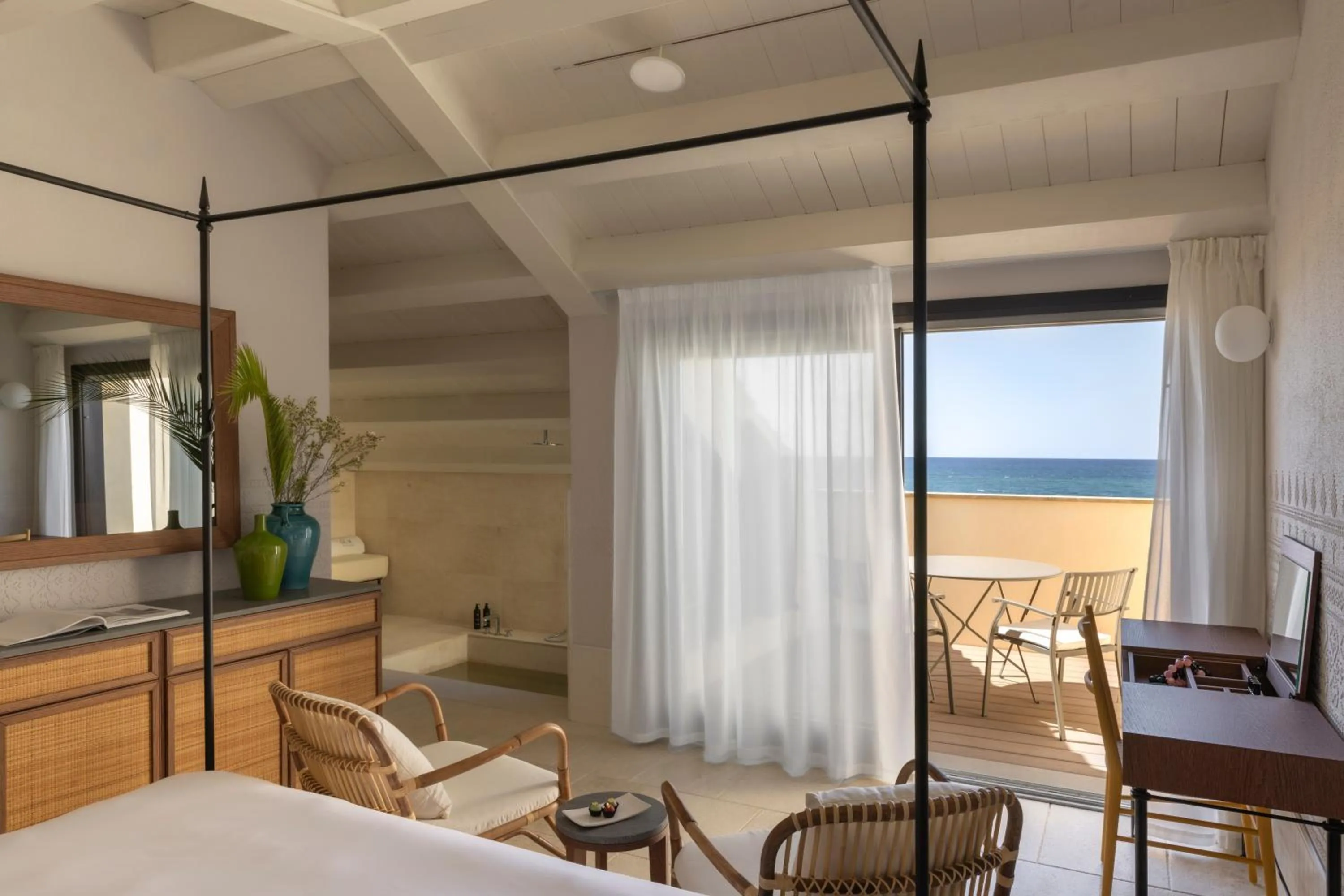 Junior Suite with Sea View in Hotel Le Dune Piscinas