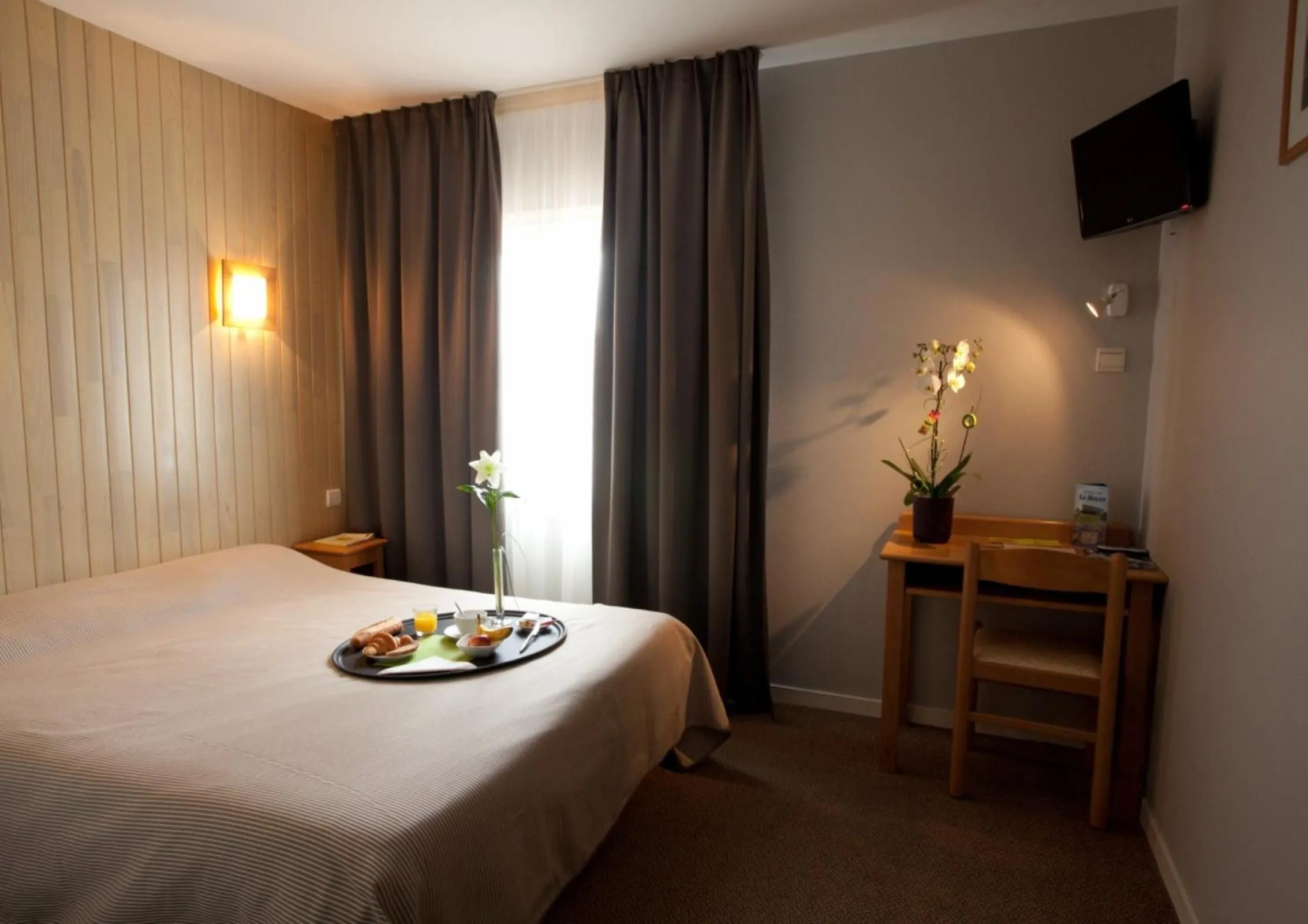 Double Room in Logis Hôtel Le Relais