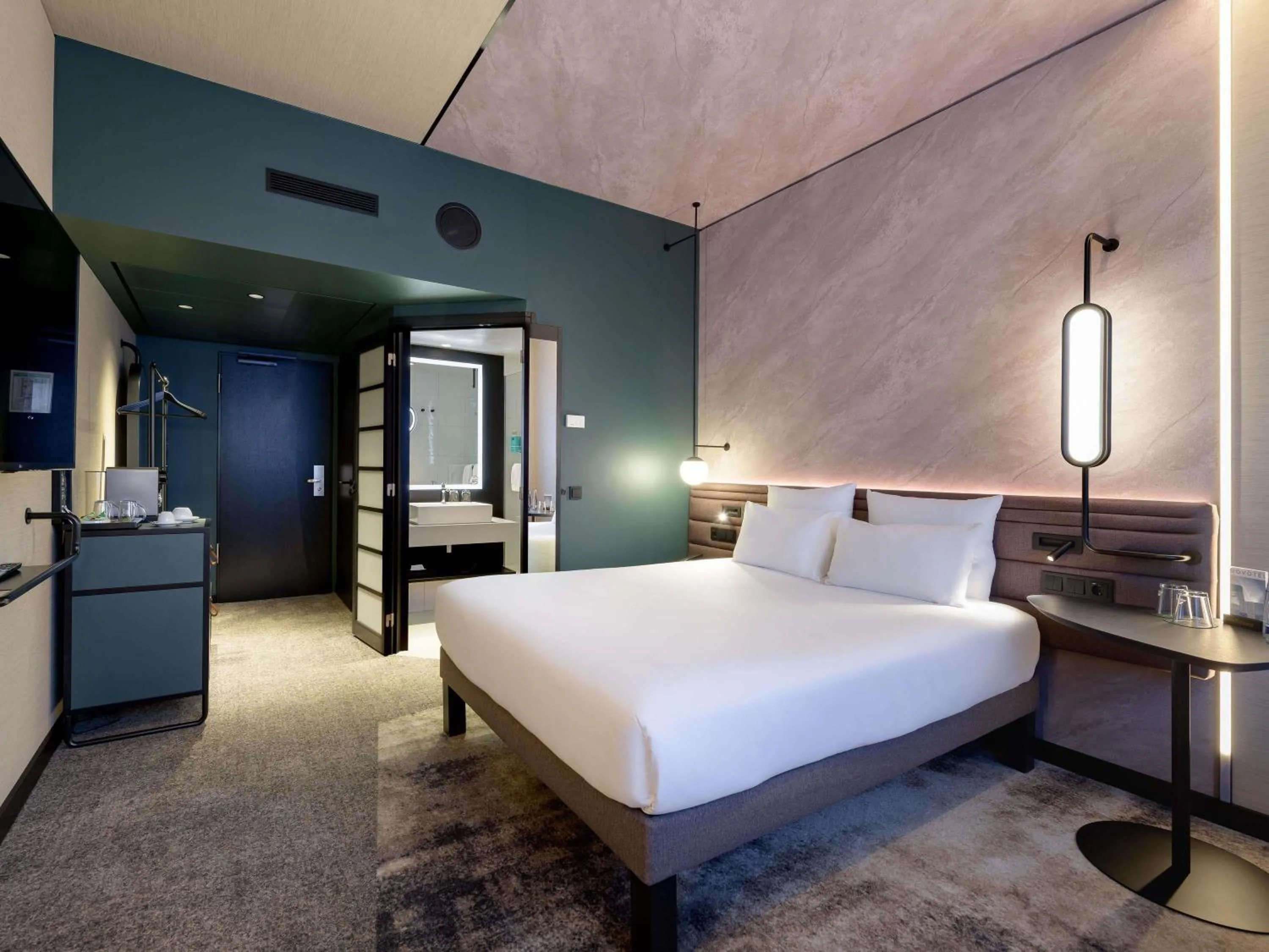 Standard Double Room in Novotel München Airport