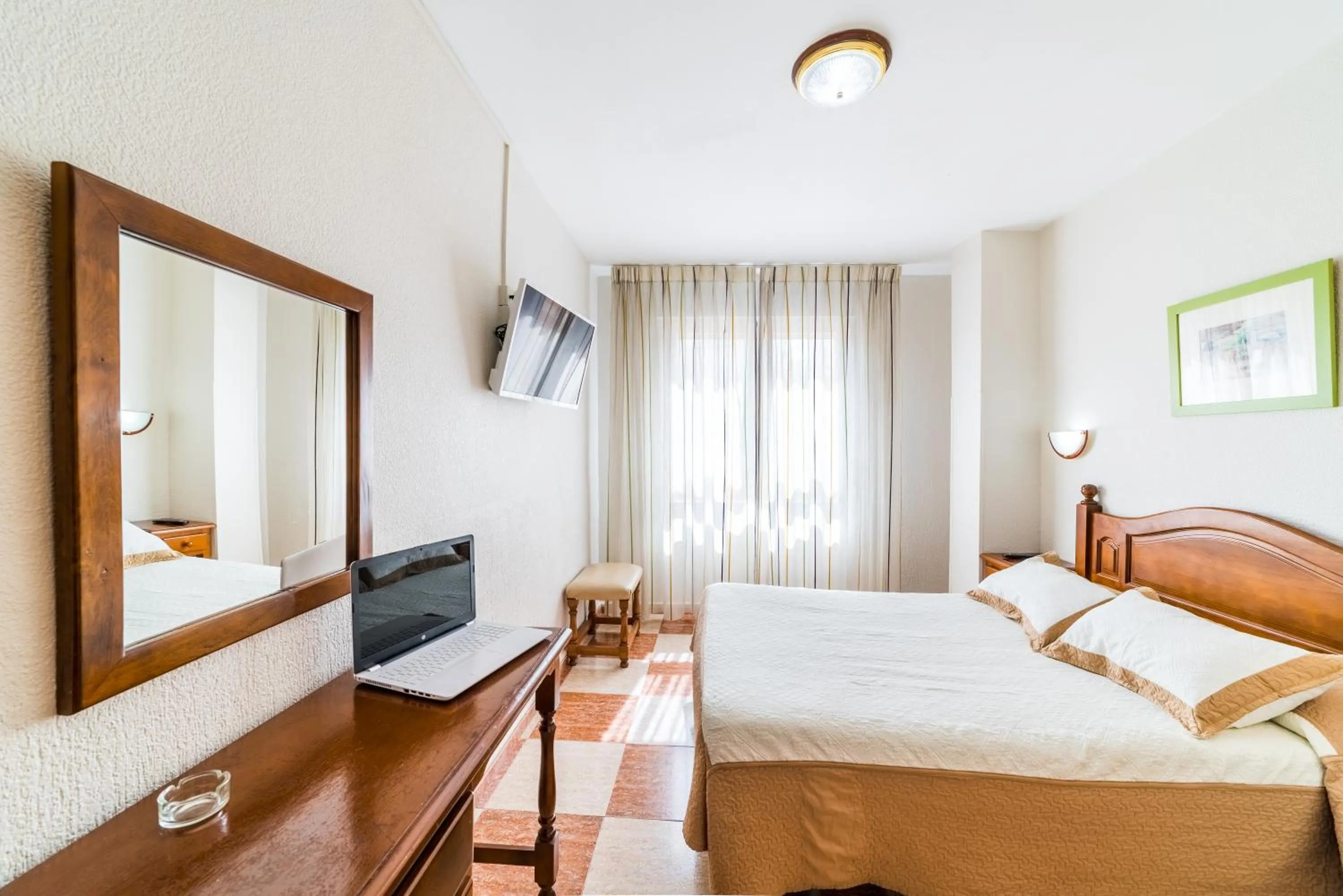 Double or Twin Room in Hotel Sevilla