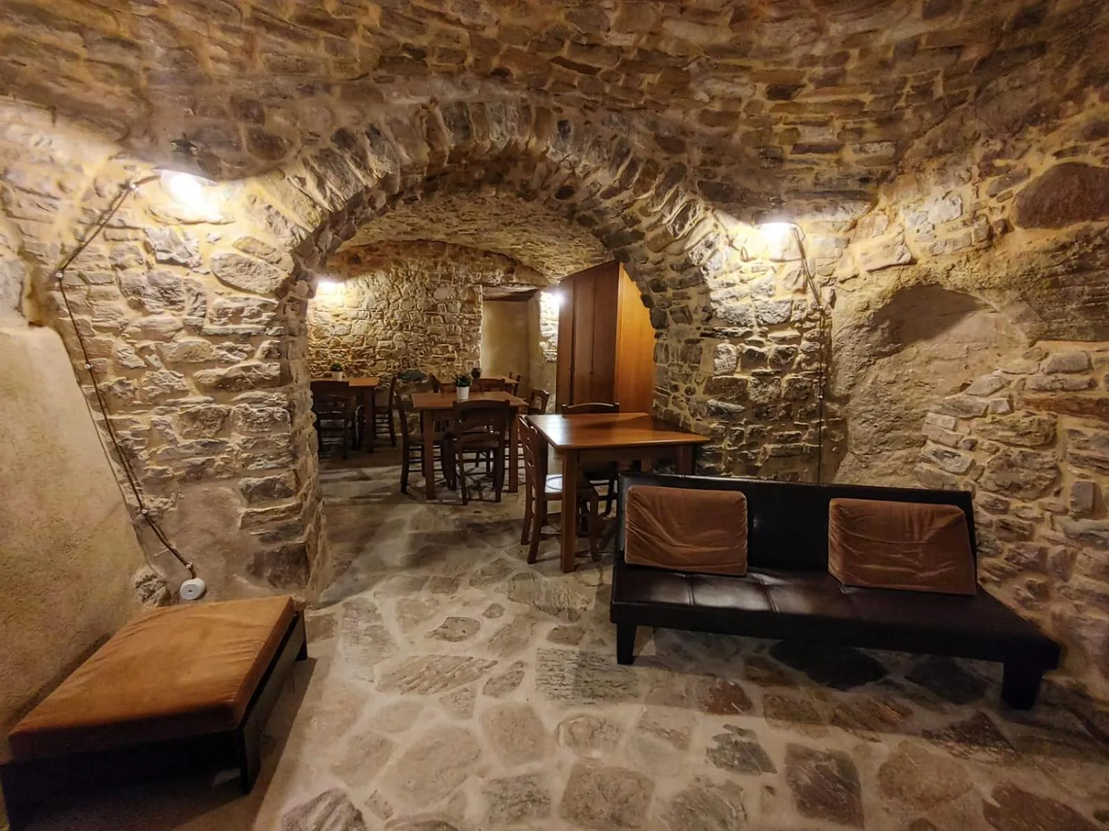 Triple Room with Private Bathroom - single occupancy in Borgo Sciugolo