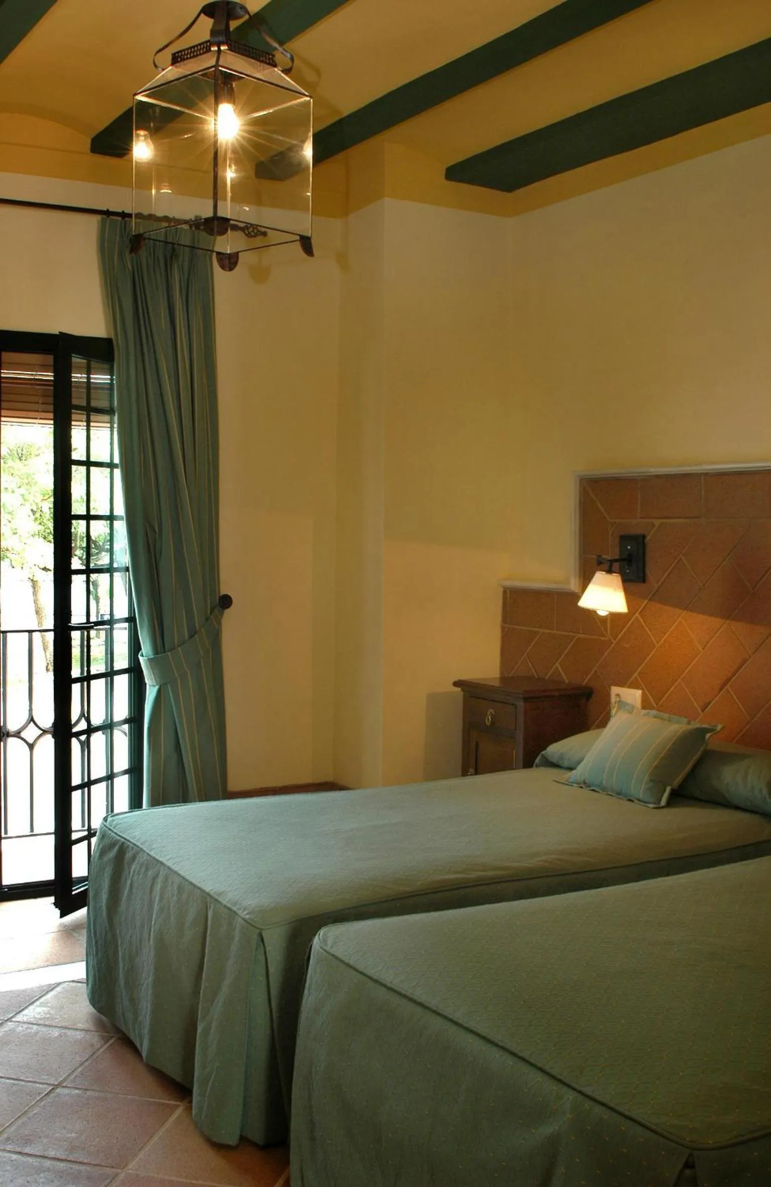 Superior Twin Room - single occupancy in Mesón de la Molinera