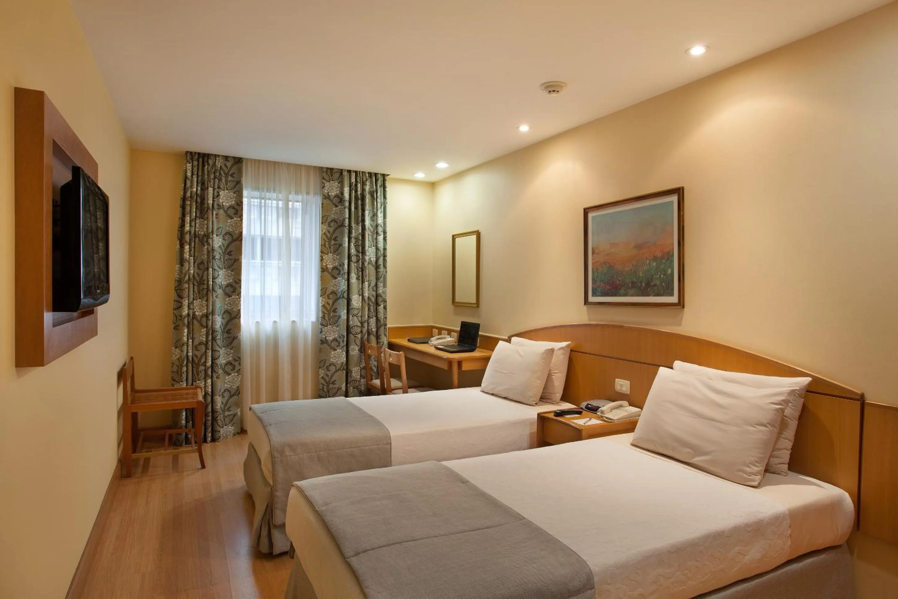 Standard Twin Room with Internal View  in Windsor Martinique Copacabana