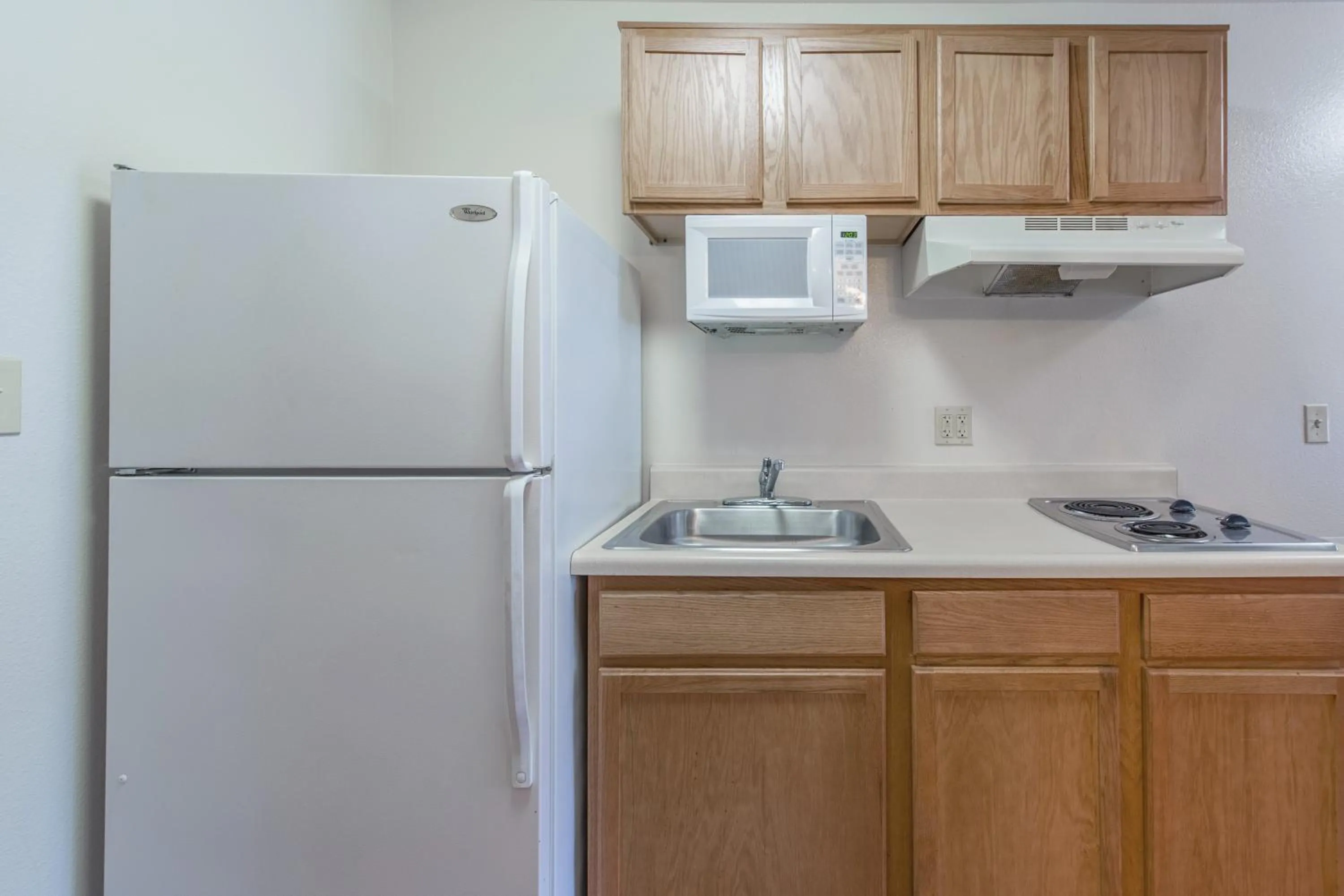 Studio One Double Room Smoking in HomeTowne Studios by Red Roof Columbus