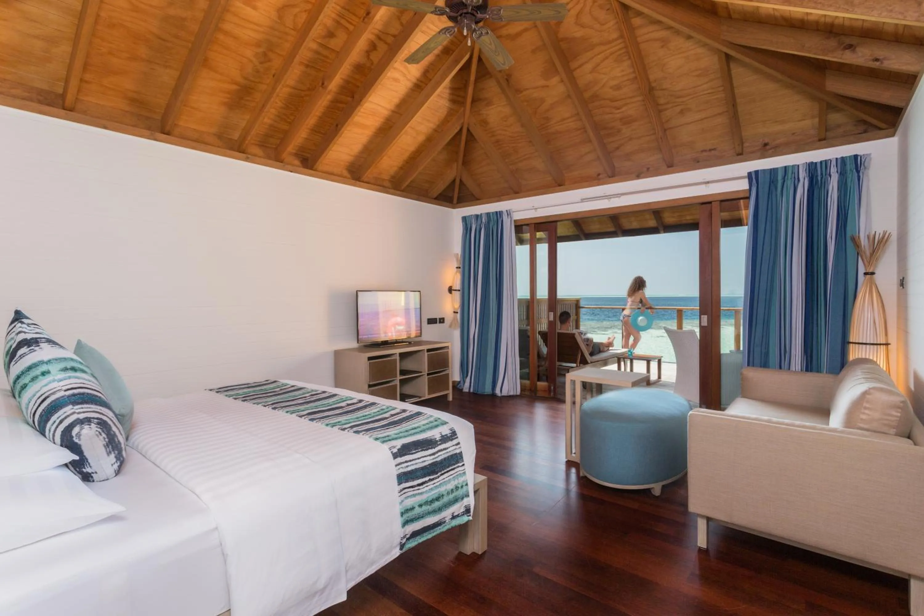 Jacuzzi Water Villa - single occupancy in Vilamendhoo Island Resort & Spa