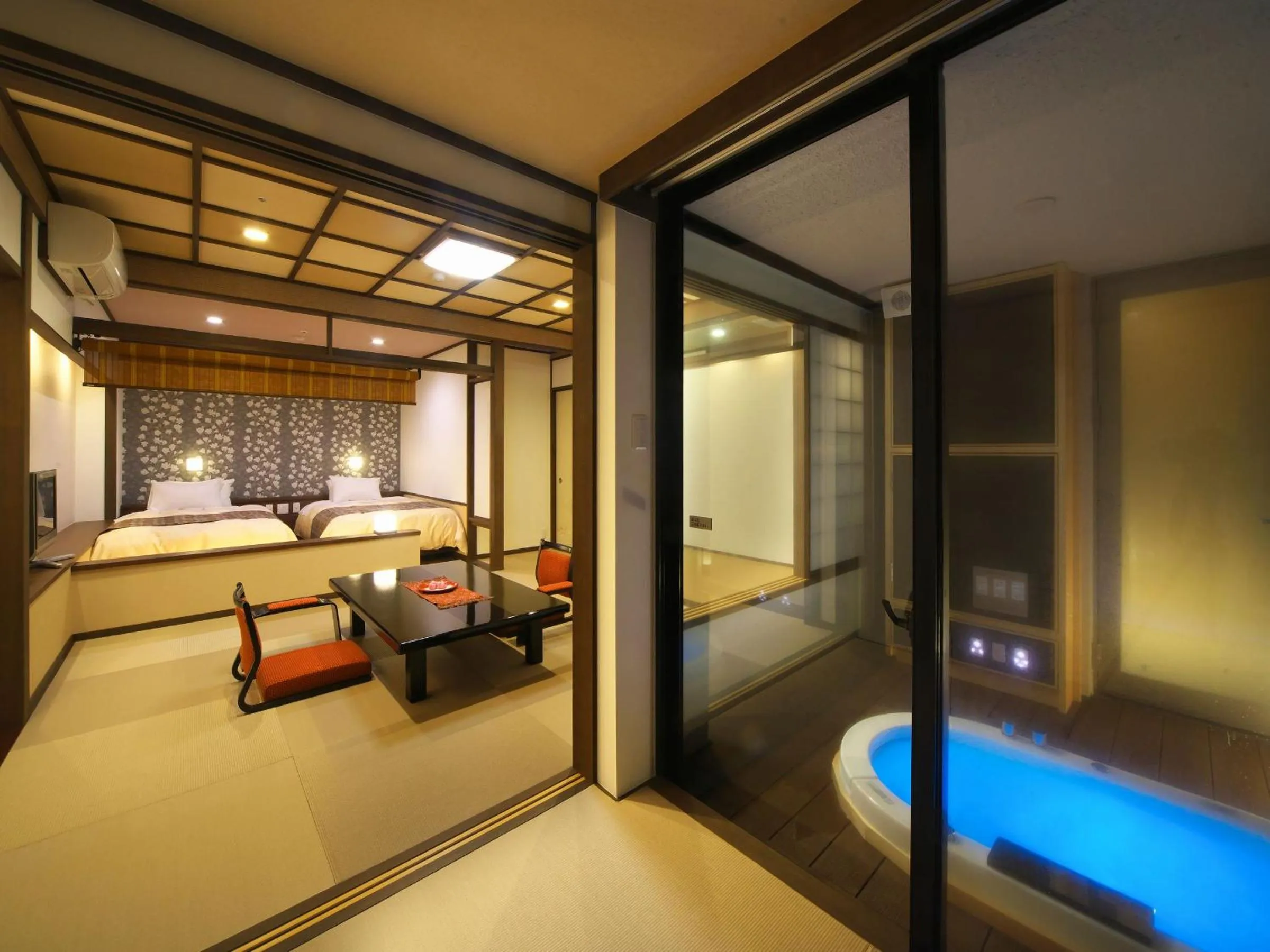 Family Room with Side Sea View in Kichimu