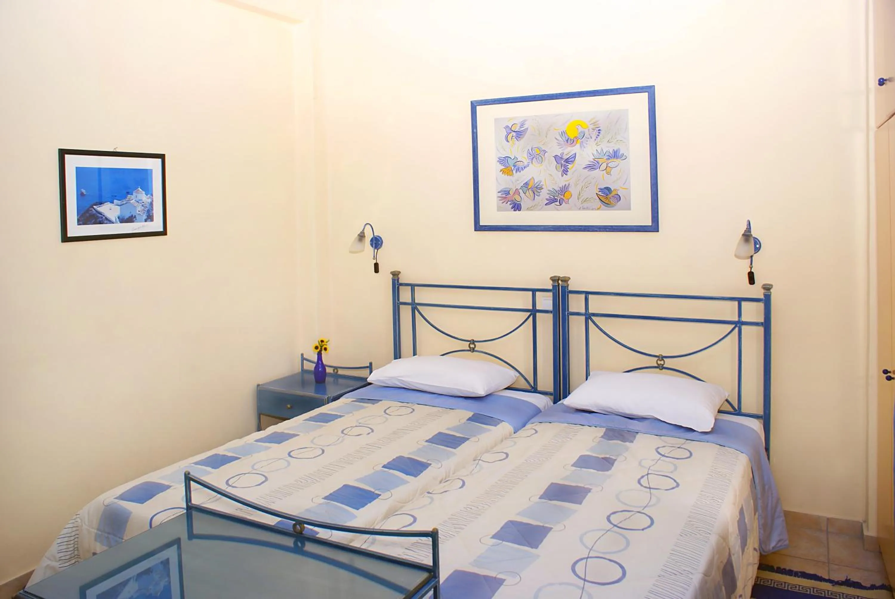 Standard Twin Room in Melistas Rooms