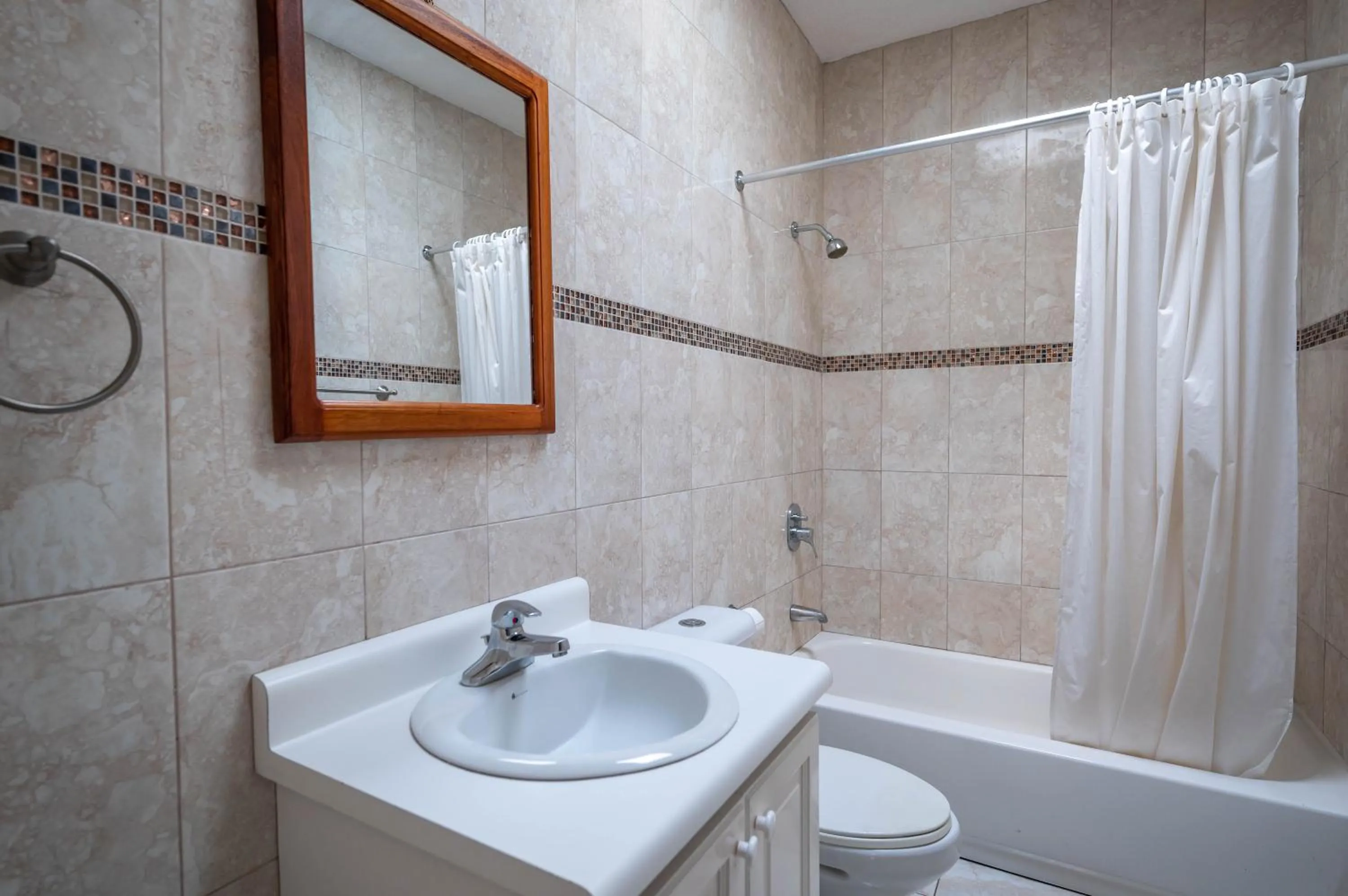 Deluxe Studio in Chrisann's Beach Resort