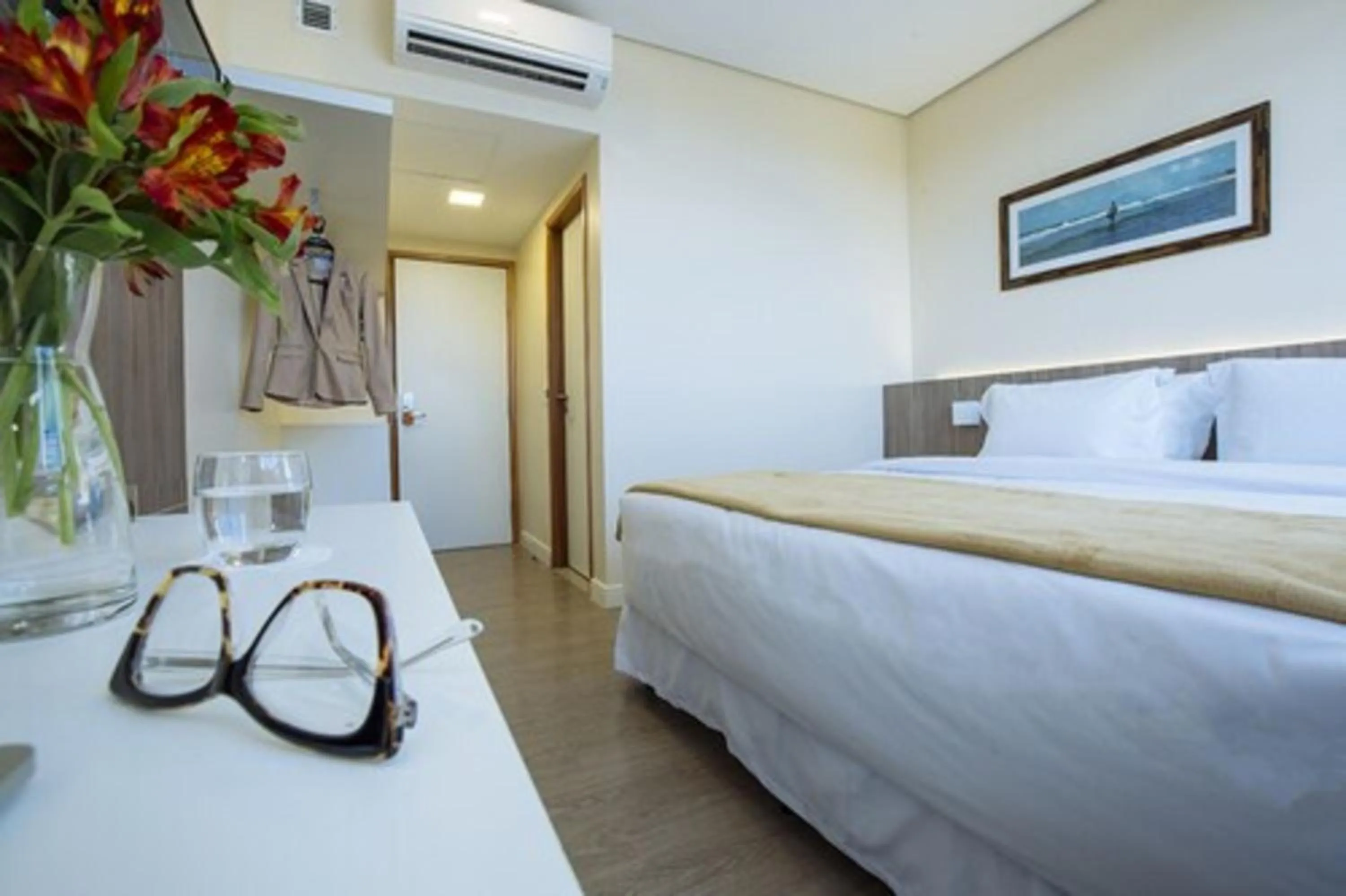Standard Double - single occupancy - 1 Queen Bed in Intercity Suape Costa Dourada