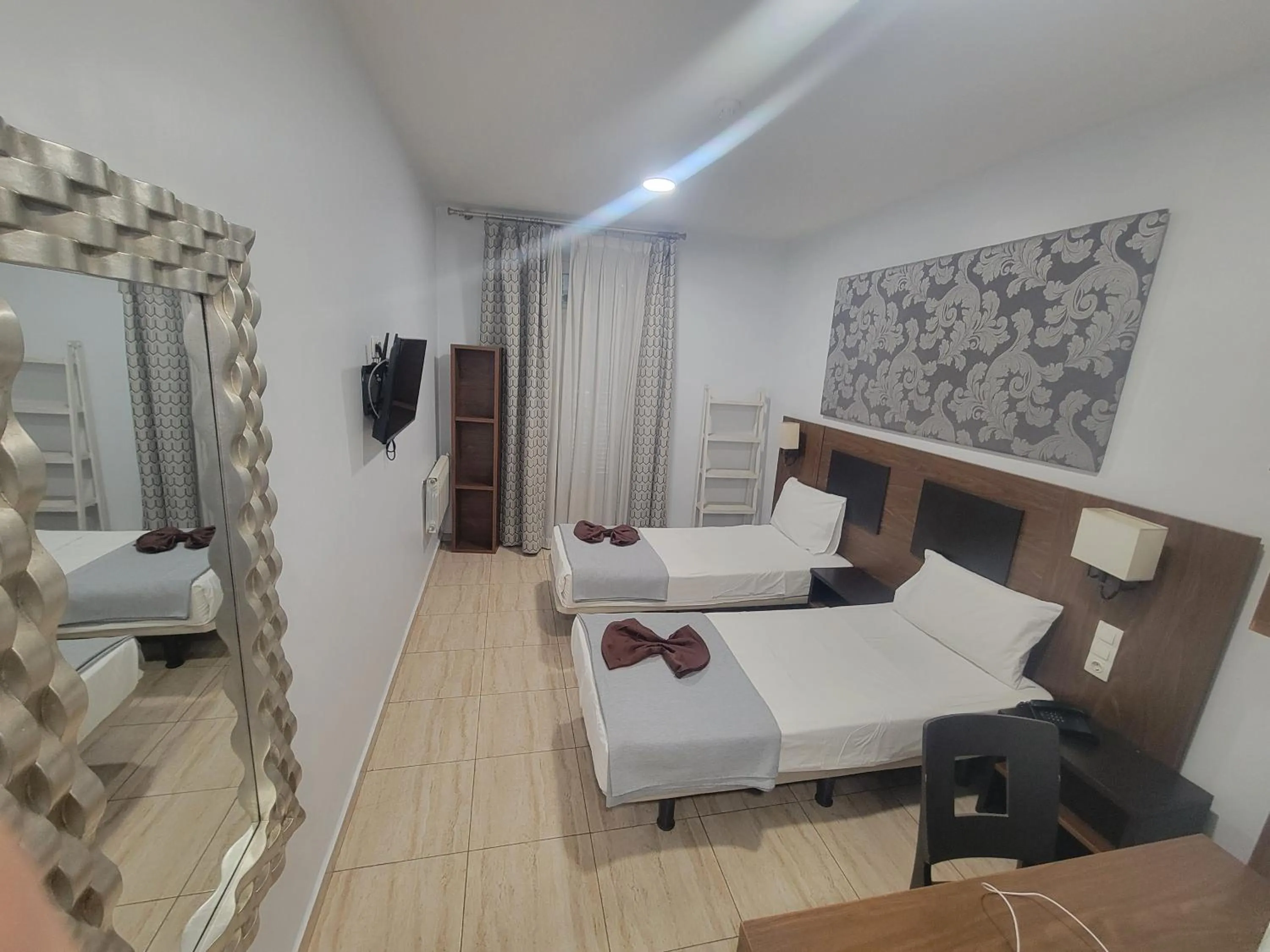 Superior Twin Room - single occupancy in City Hotel Alger