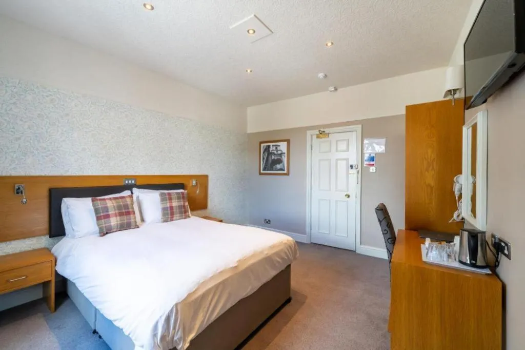 Standard Double Room in OYO The Red Lion Hotel