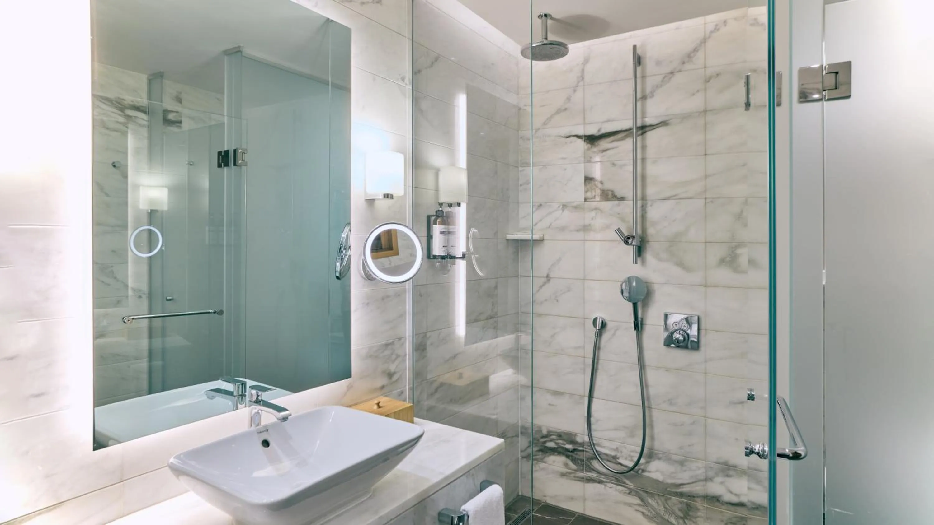 Club Deluxe King Room in Hyatt Regency Tashkent