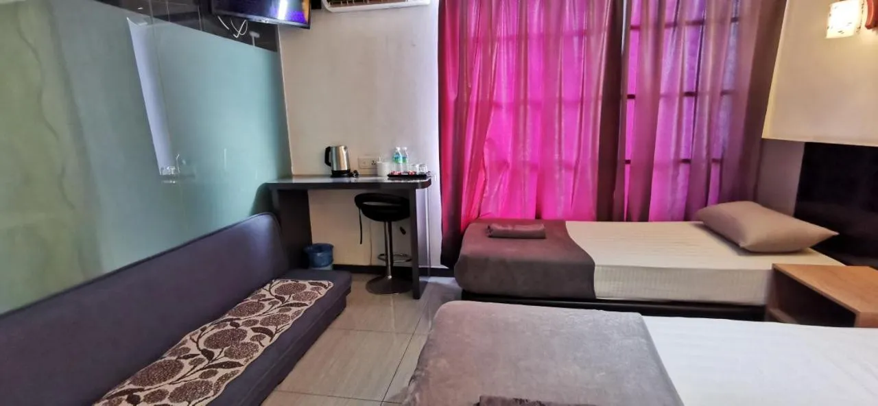 Family Room with Private Bathroom in Dolphin Hotel