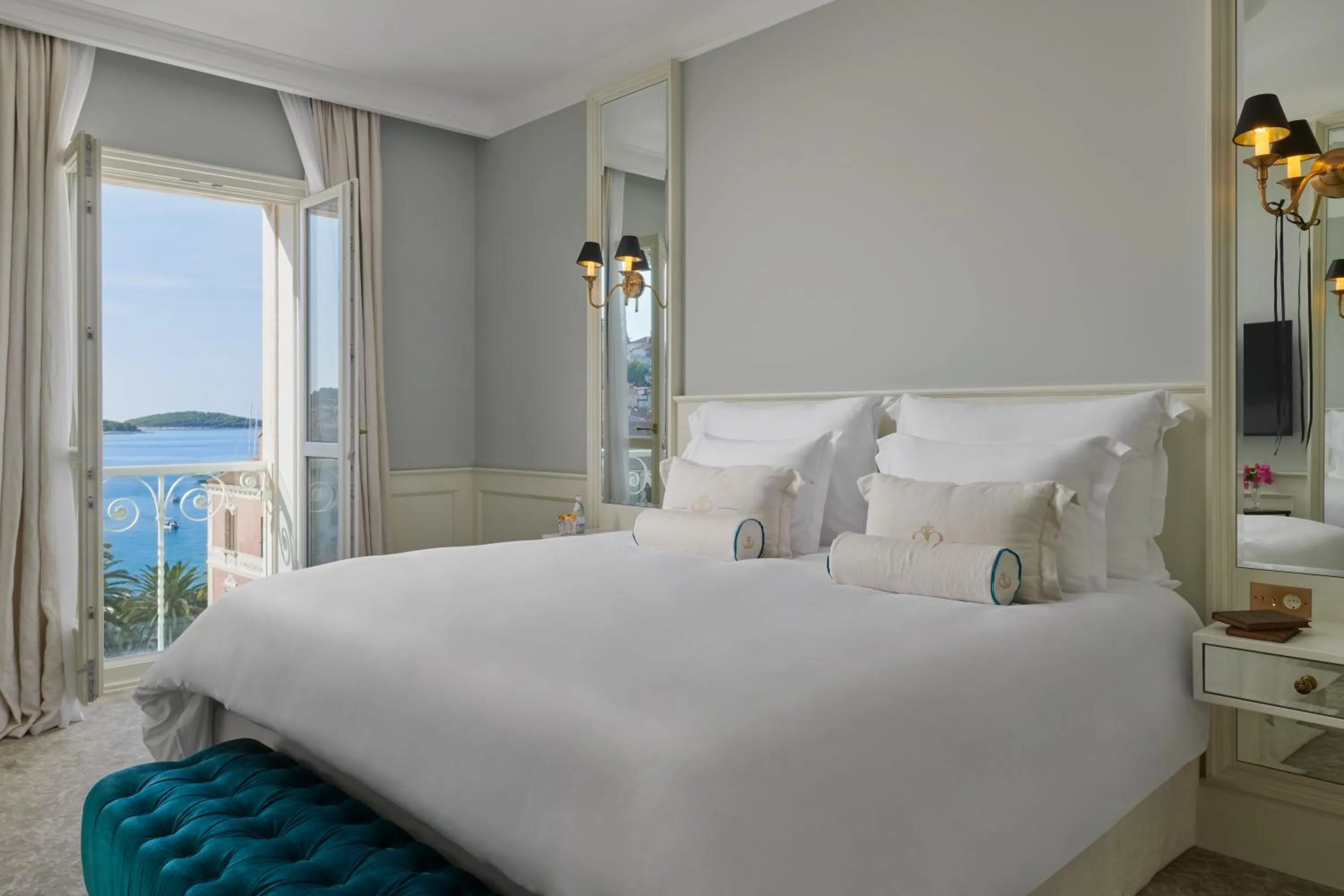 Deluxe Suite with Sea View - single occupancy in Palace Elisabeth Hvar Hotel - The Leading Hotels of the World