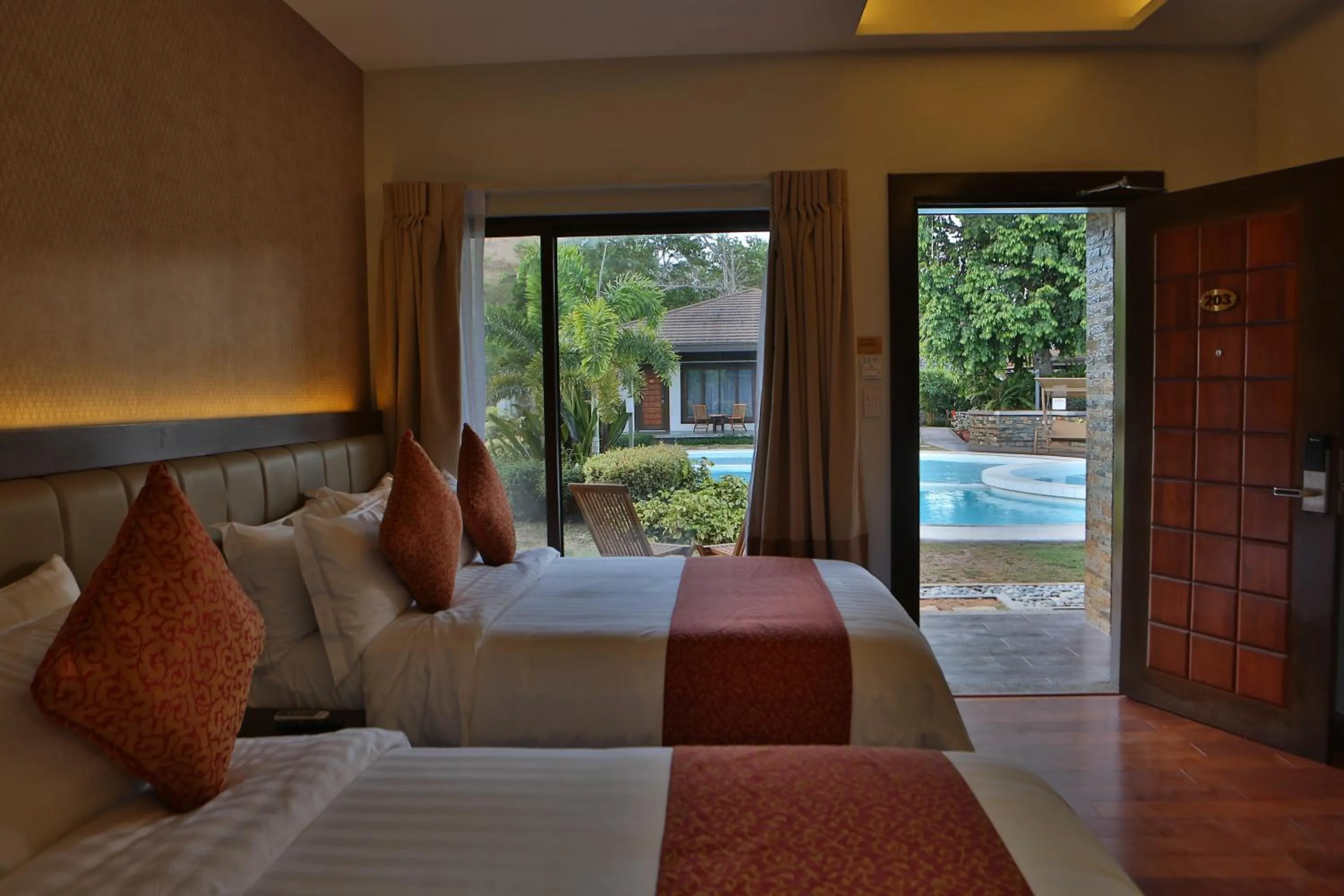 Premier Twin Room with Pool View in Coron Soleil Garden Resort
