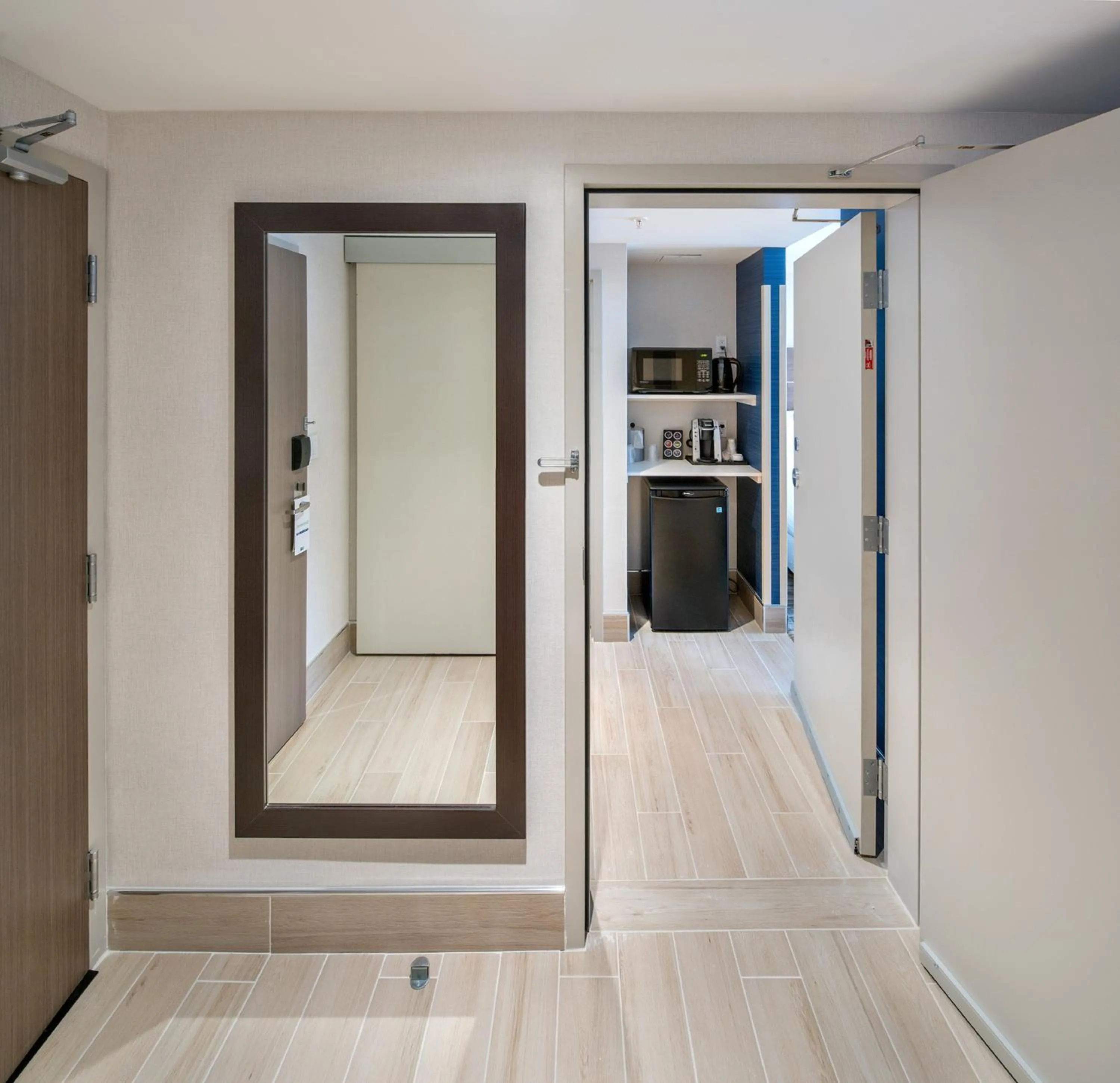 Standard King Room in Holiday Inn Express - Red Deer North by IHG