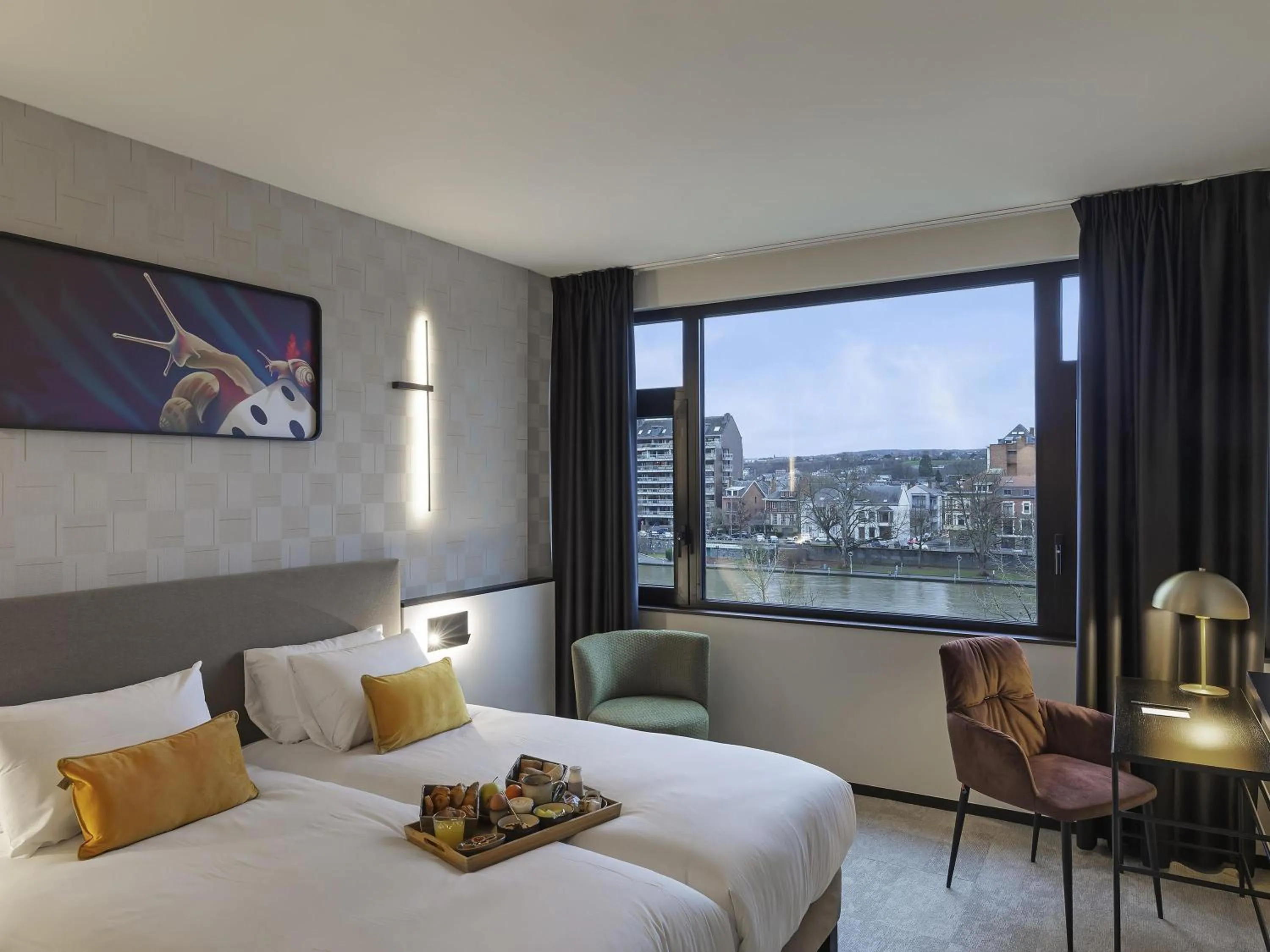 Classic King Room with River View in Mercure Namur Hotel