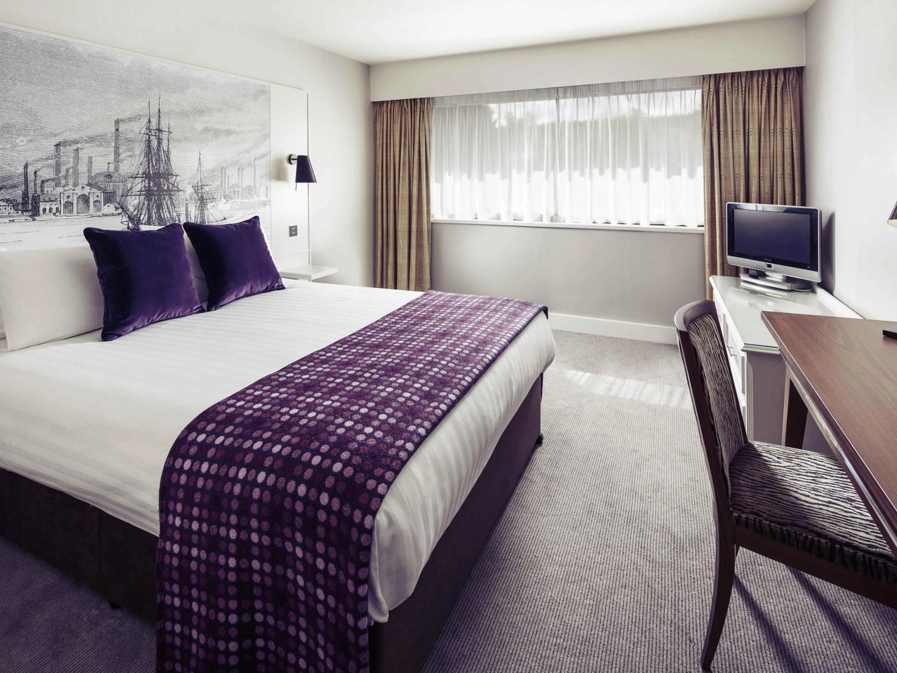 Privilege Double Room in Mercure Swansea Hotel