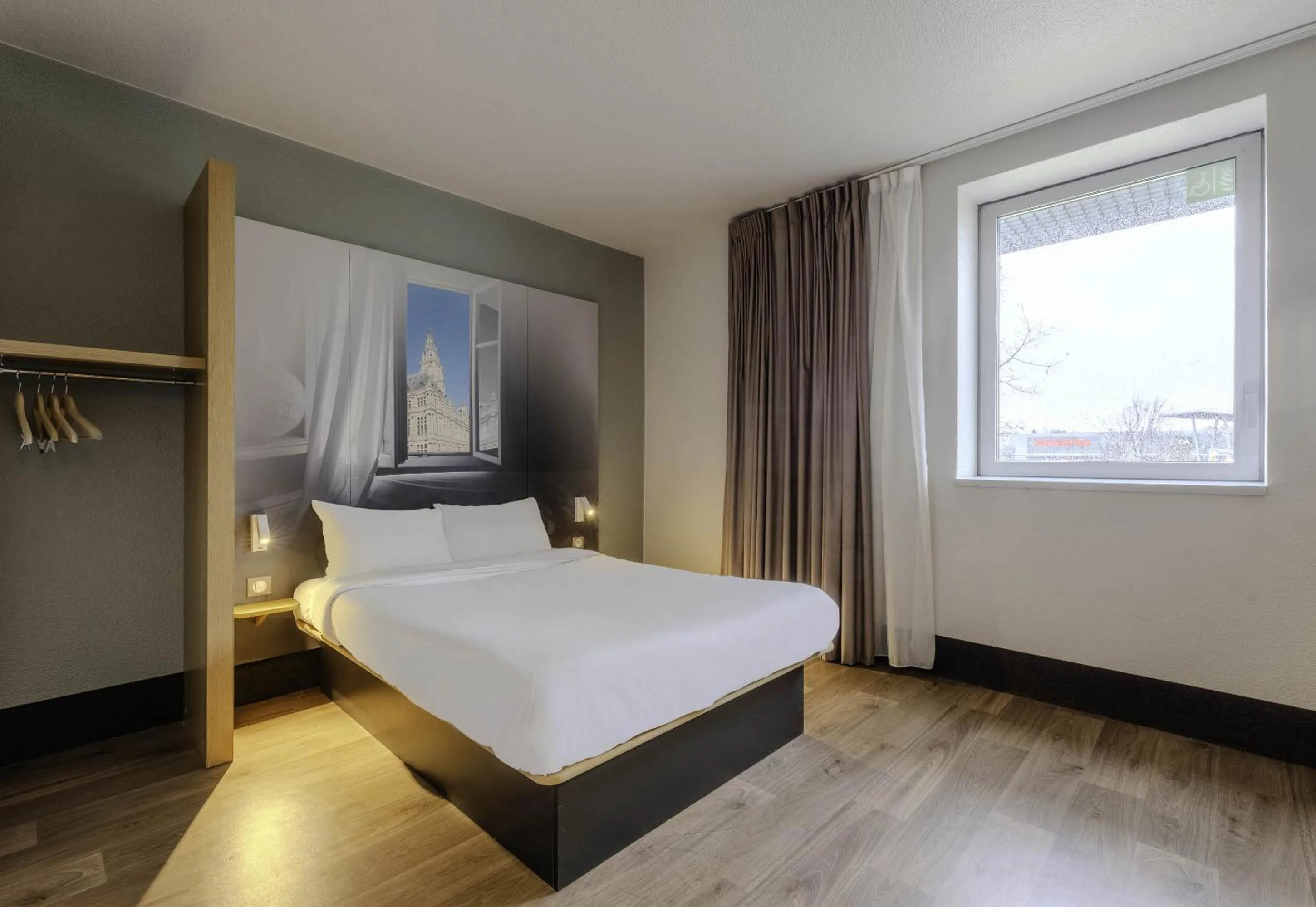 Double Room - Disability Access in B&B HOTEL Arras