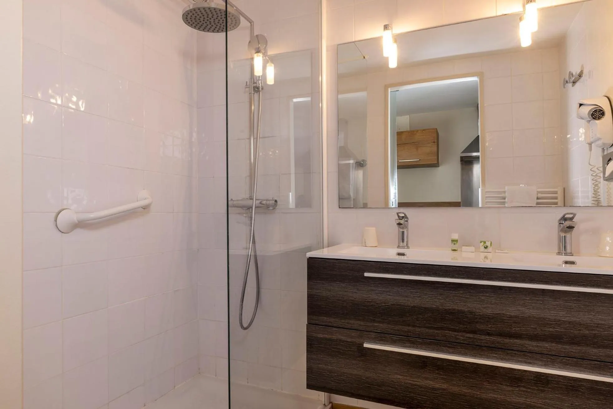 Superior Studio with Park view (2 Adults) in Hôtel & Résidence Lou Paradou Gréoux Les Bains