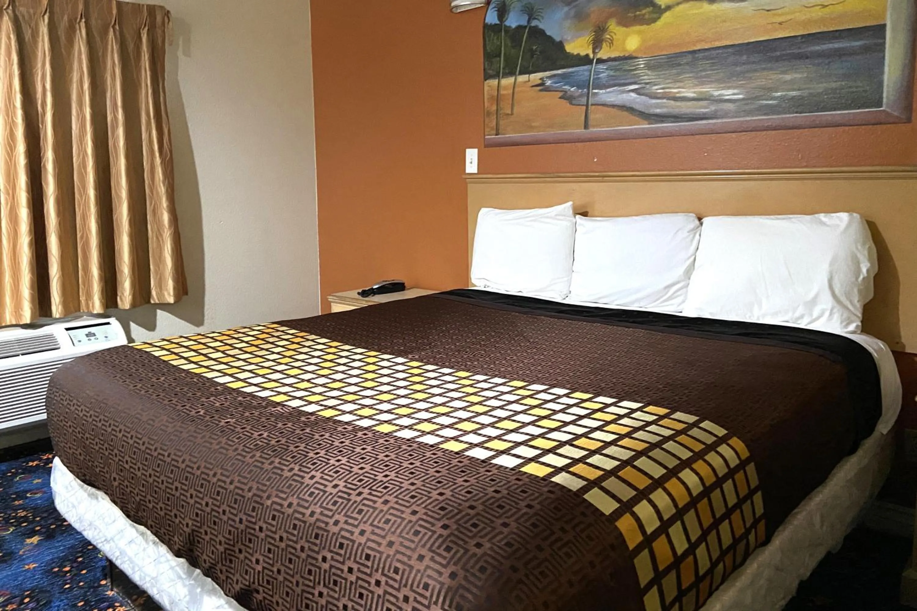 King Bed Smoking in Robinhood Motel Anaheim West