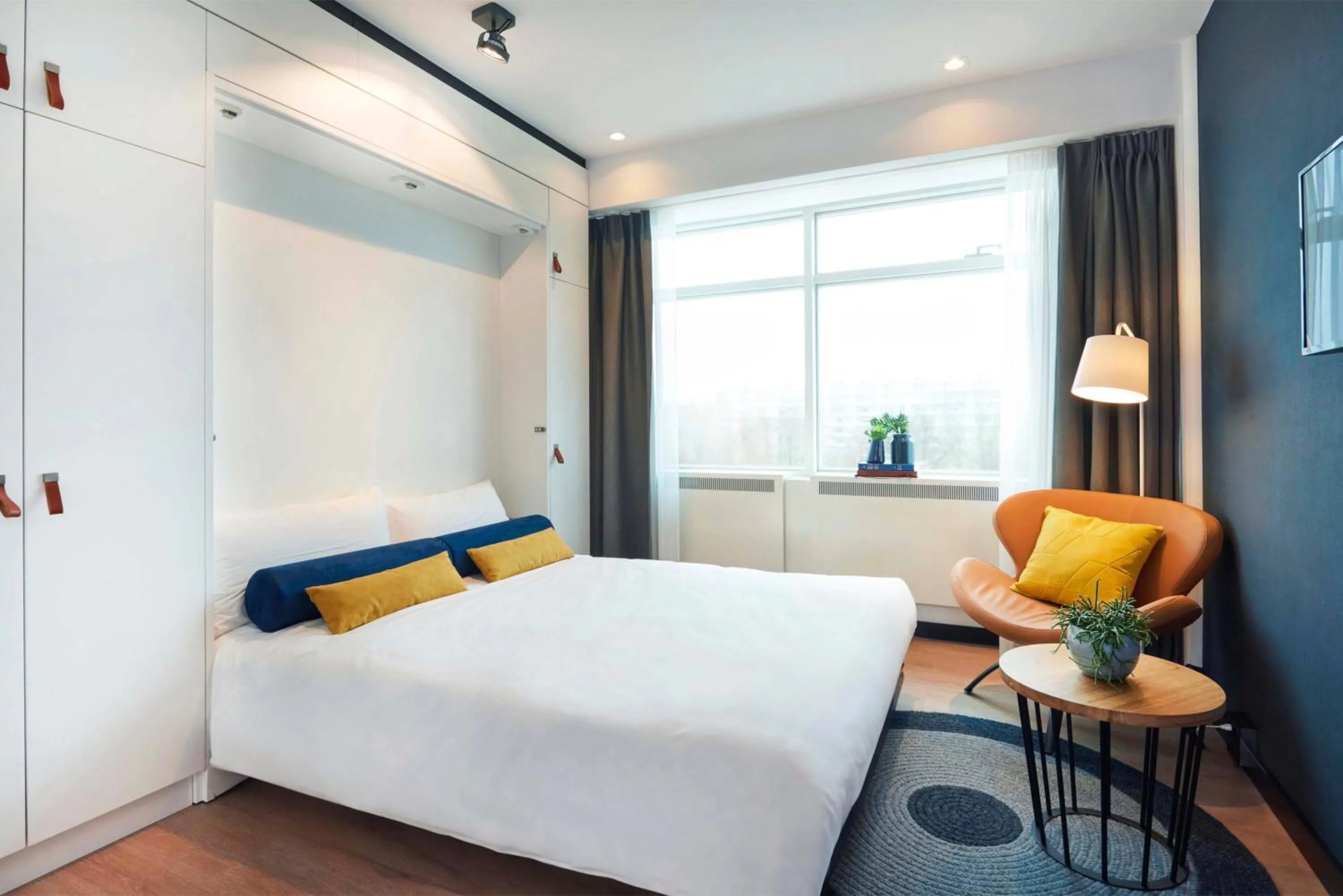 Studio with Murphy Bed in Cityden Zuidas