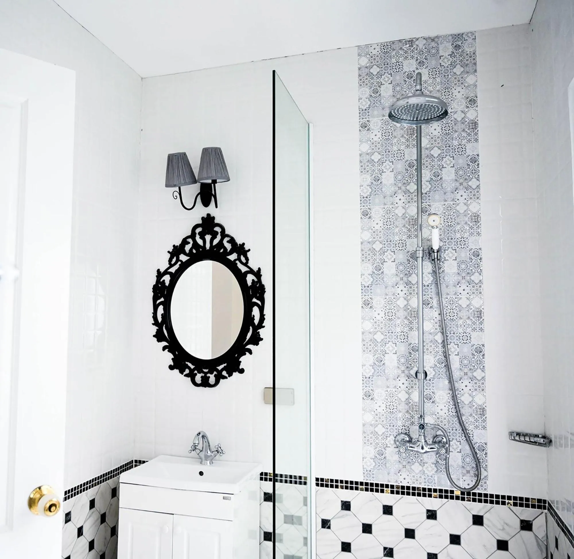 Deluxe Queen Twin Bed with  Pool View in Noursabah Pattaya