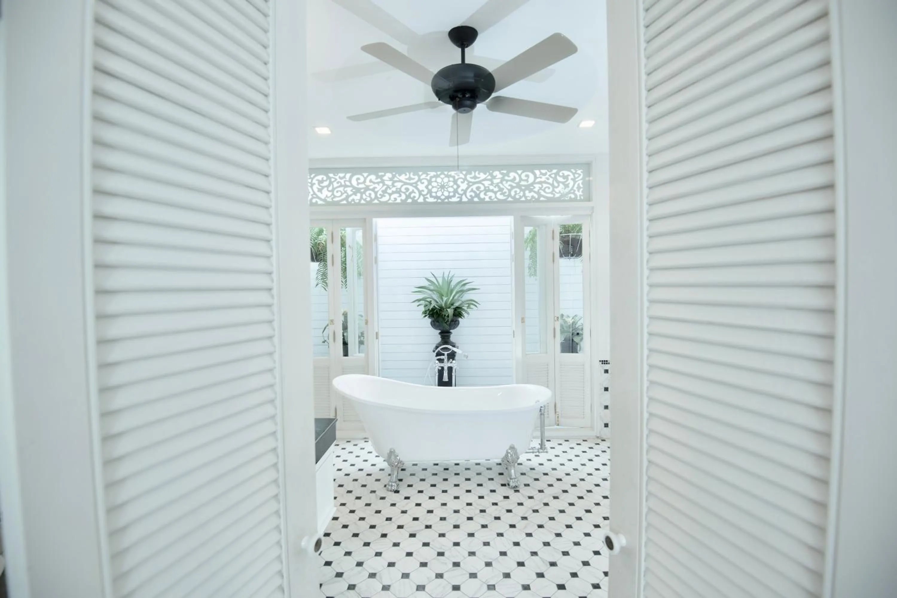  Grand Deluxe Double Bed with Pool View in Noursabah Pattaya