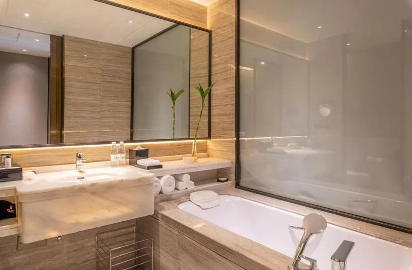 Grand Deluxe King with River View in Wanda Realm Shangrao