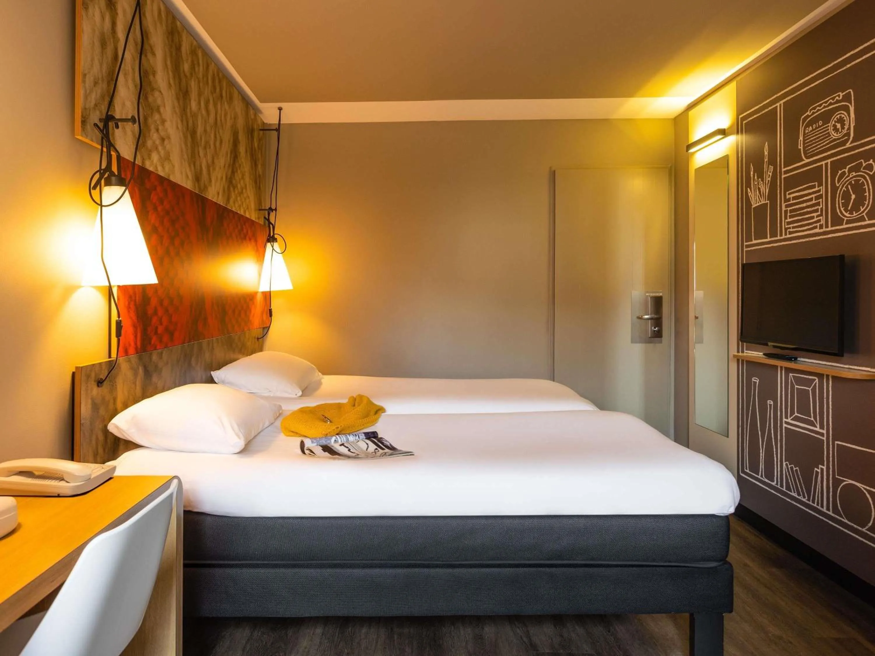 Standard Twin Room in ibis Leuven Centrum