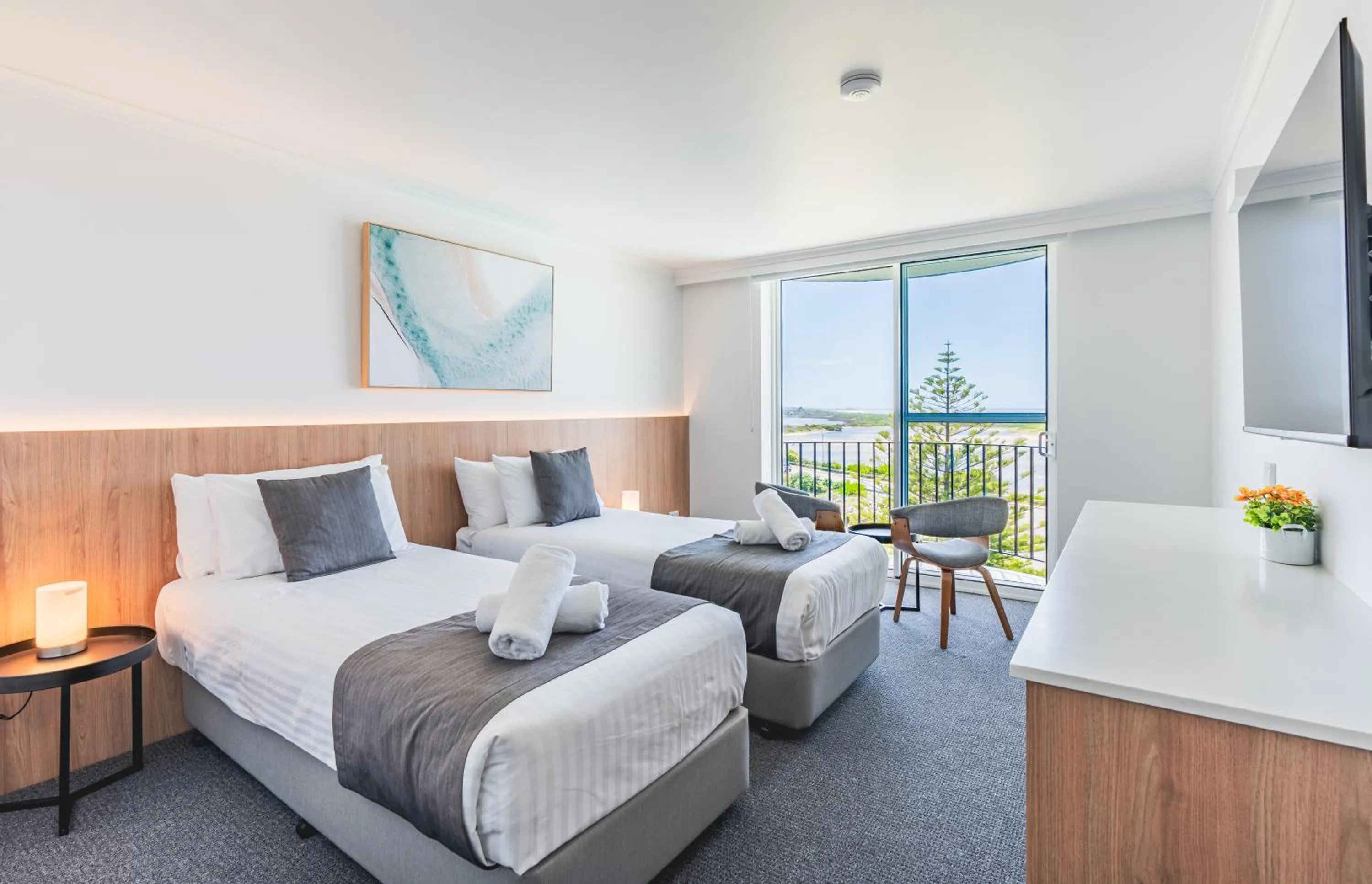 Premium Twin Room With Sea View in Scamander Beach Resort