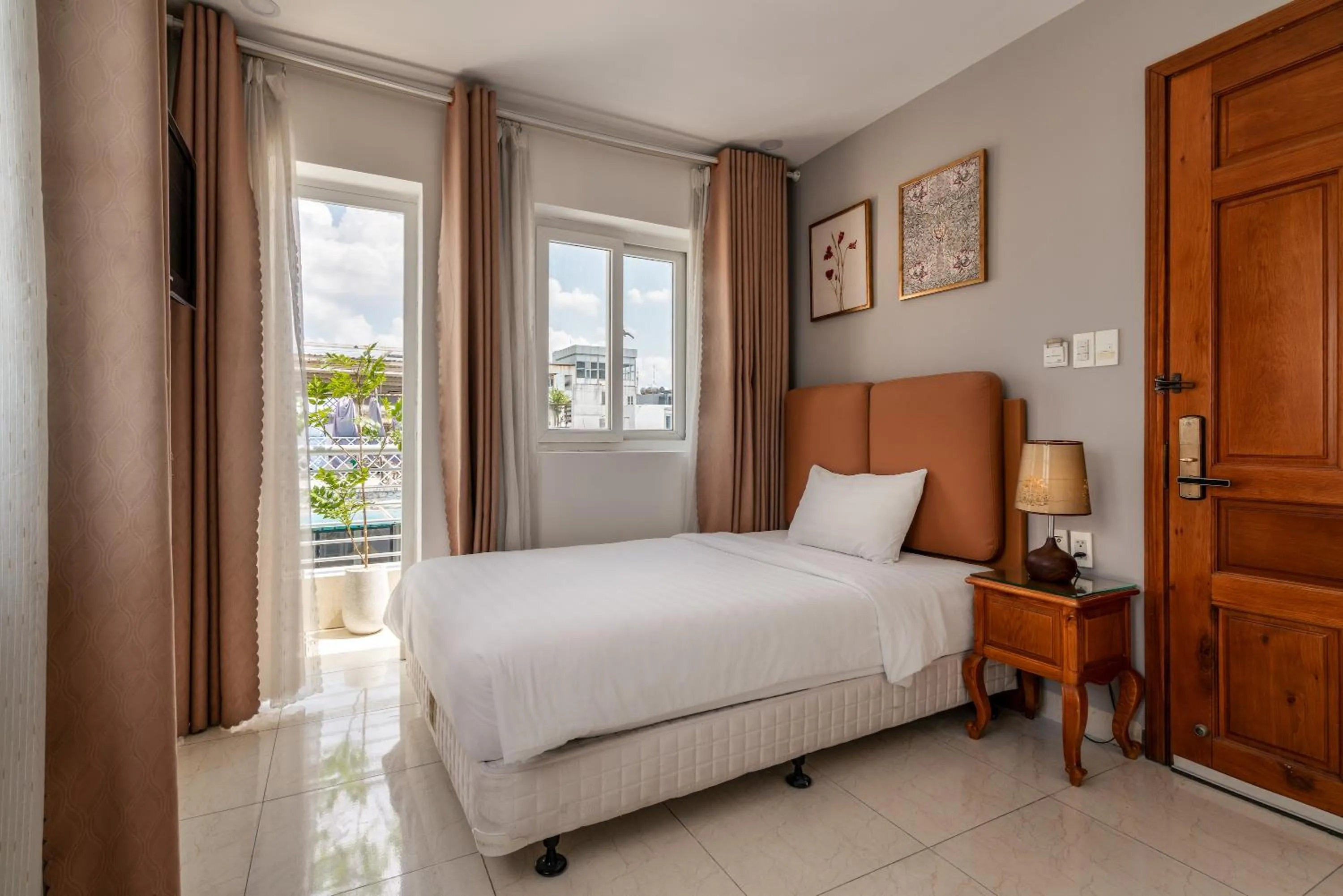 Family Room with Balcony in SAZI Erato Hotel - Free Airport & Breakfast