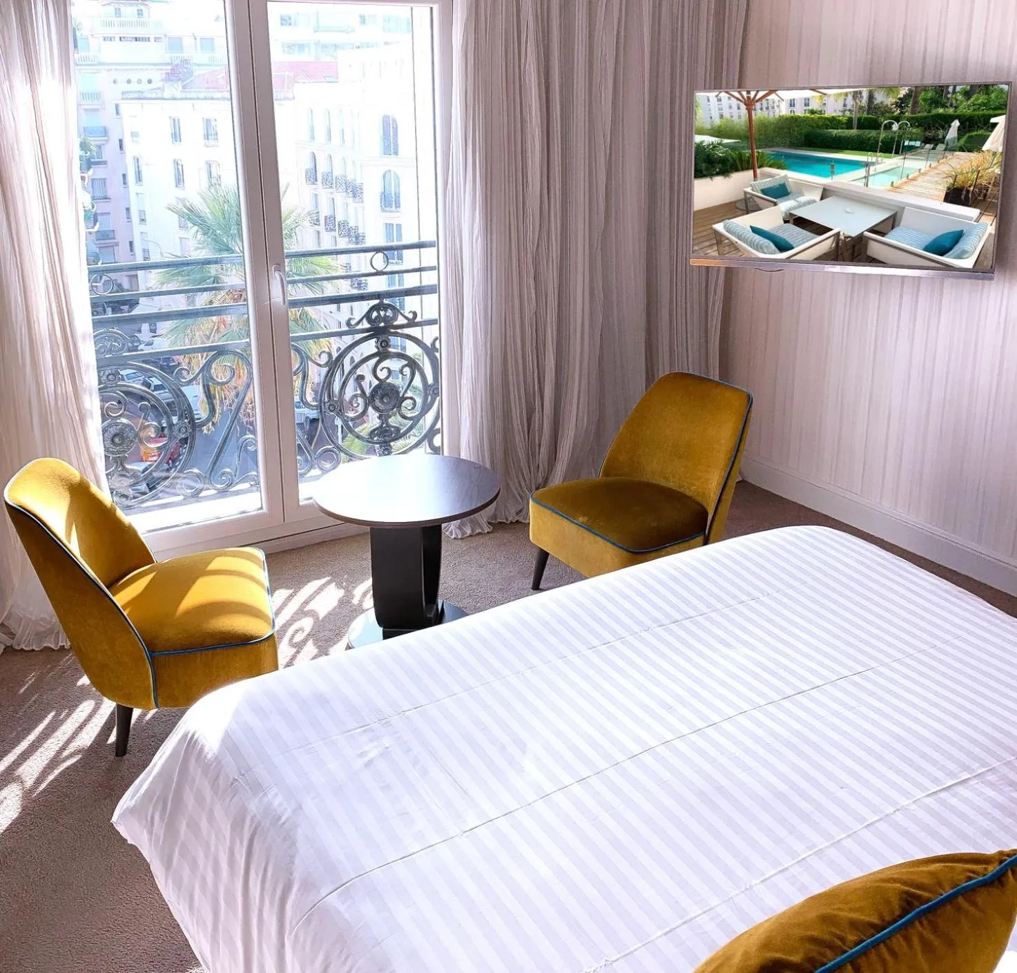 Junior Suite with Garden View in Hôtel Le Canberra