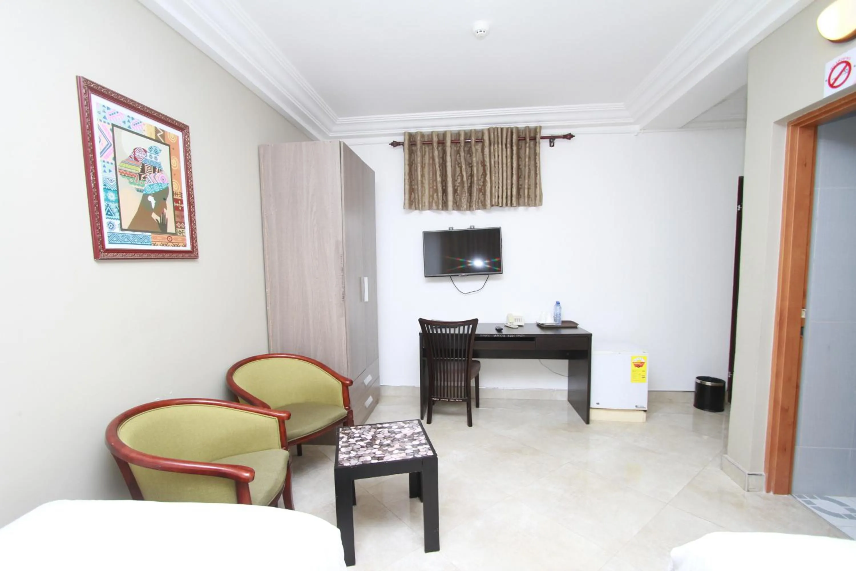 Deluxe Twin Room in Mawuli Hotel