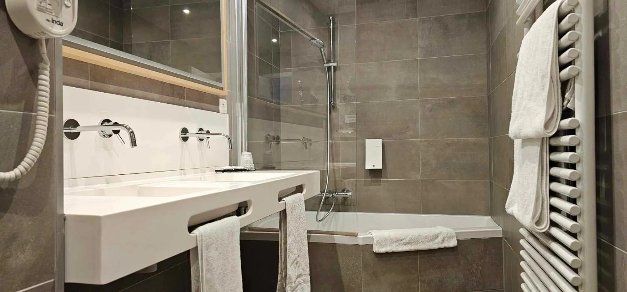 Superior Twin Room in Hotel Les 3 Cles