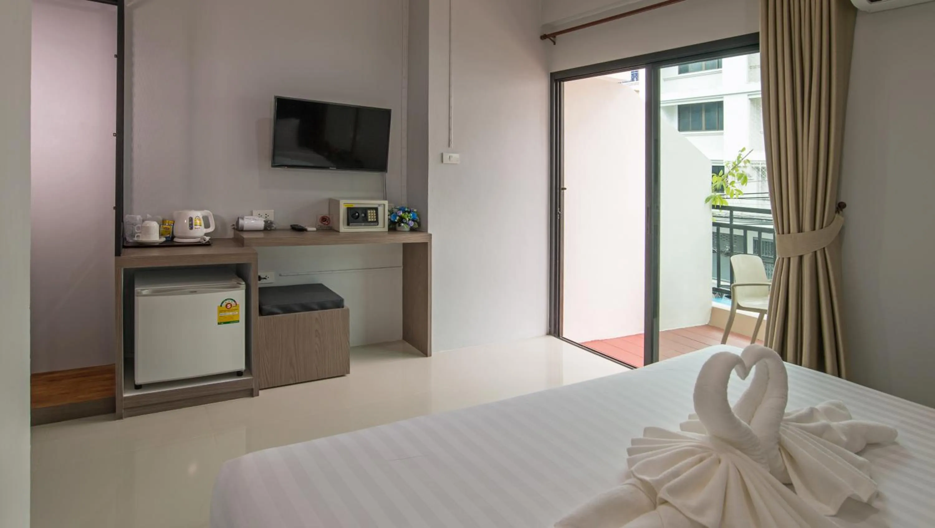 Deluxe Double Room with Balcony in Lada Krabi Express