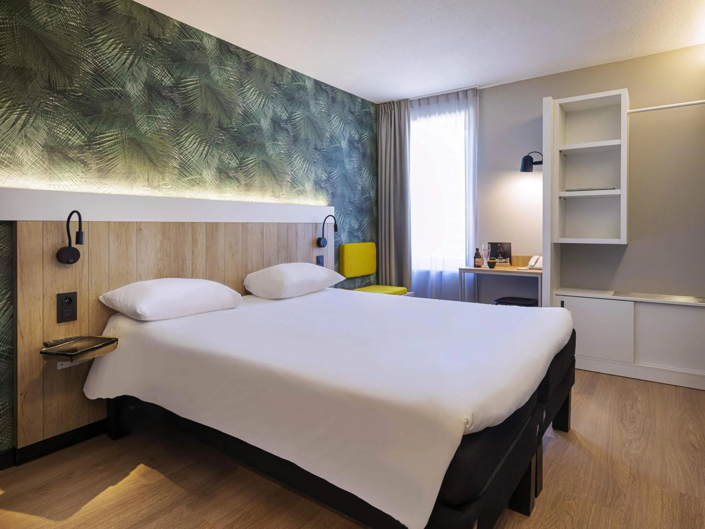 Room with Double or Twin Beds in ibis Brussels Waterloo