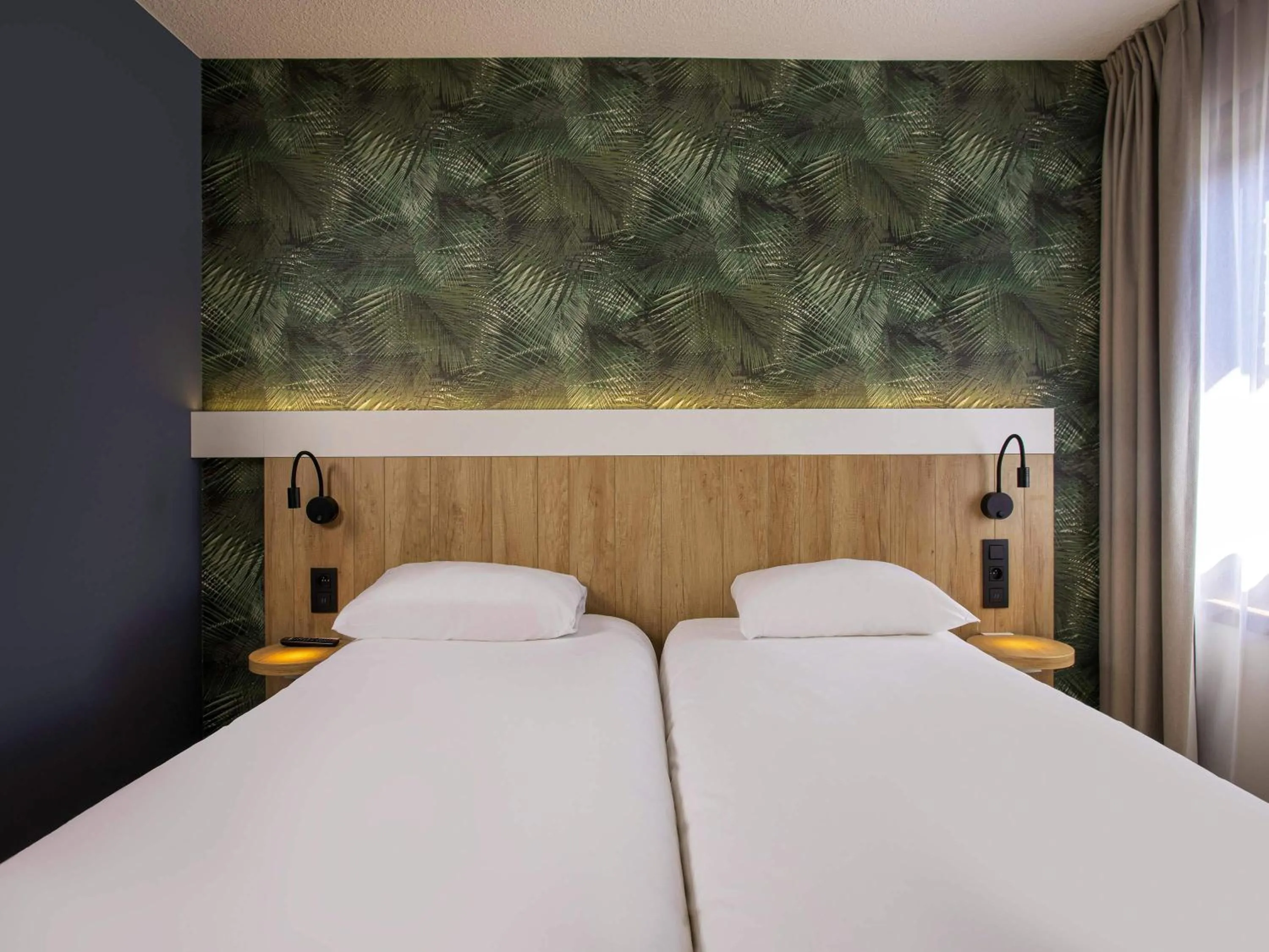 Room with Double or Twin Beds in ibis Brussels Waterloo