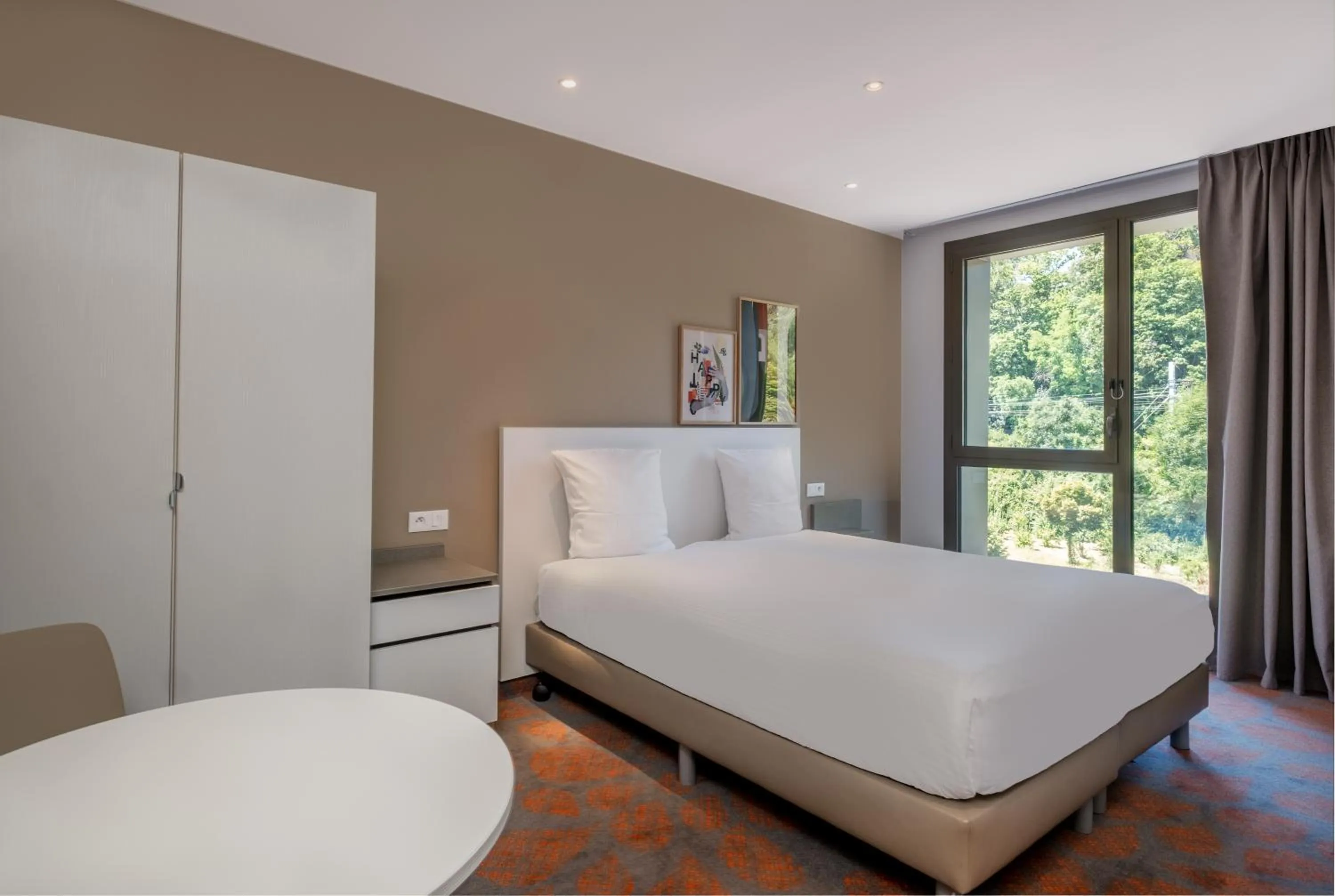 King Room in Spark by Hilton Lyon Park Saone