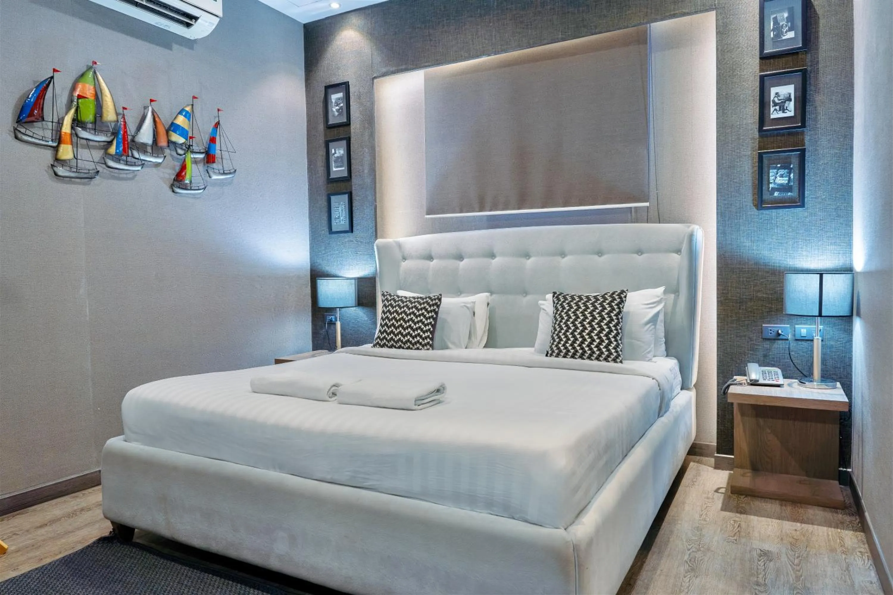 Deluxe Double Room in The Printing House Poshtel