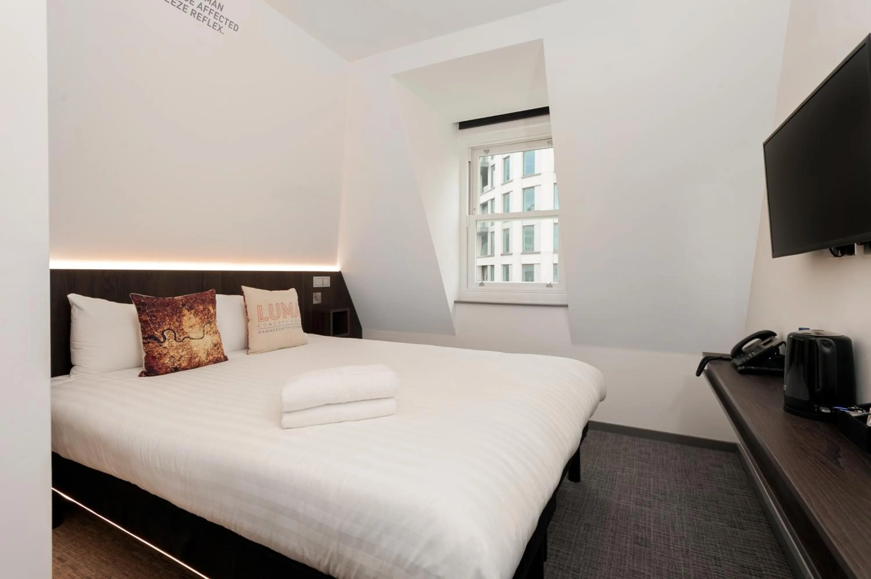 Standard Double Room in Heeton Concept Hotel – Luma Hammersmith
